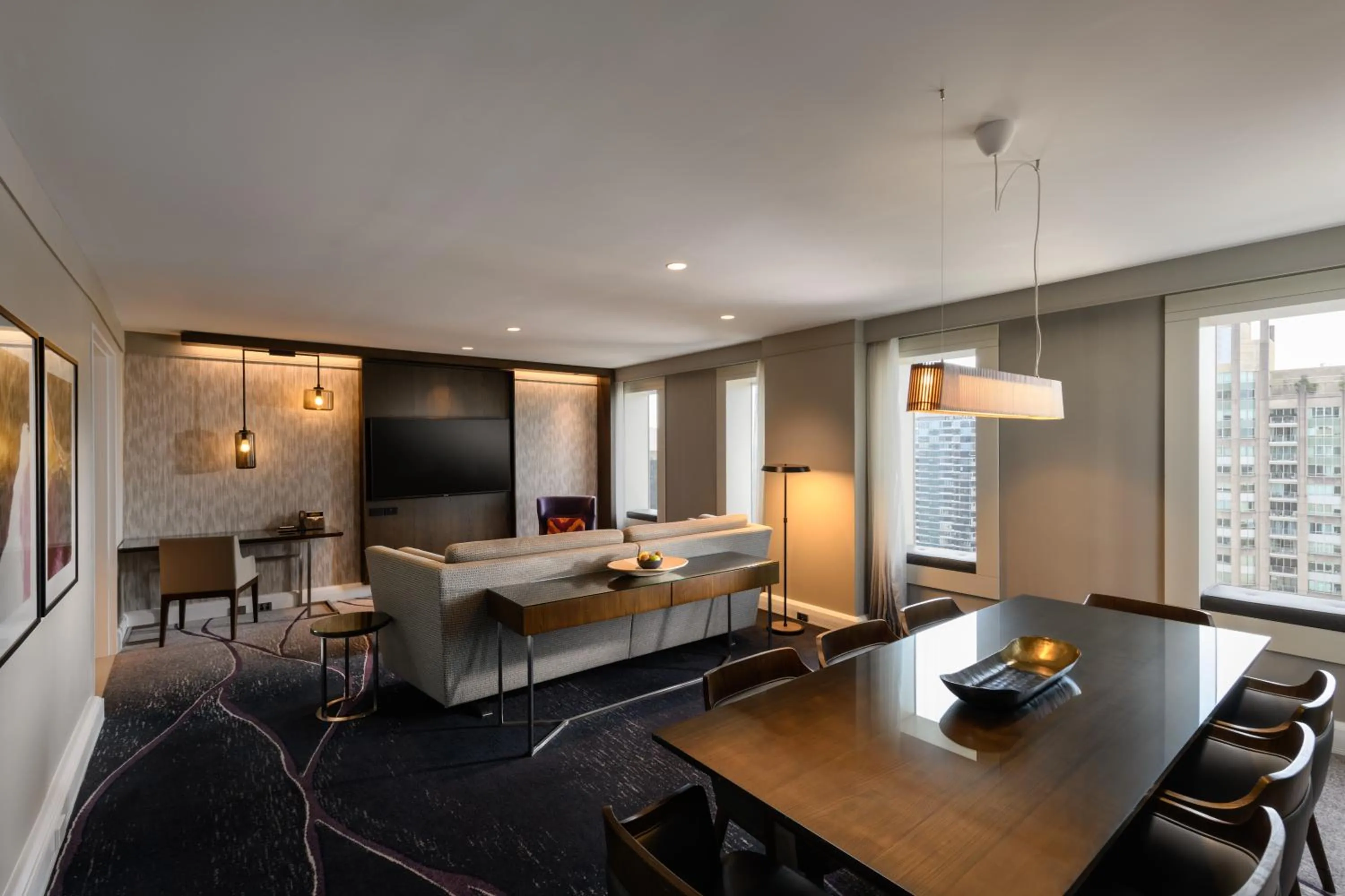 Communal lounge/ TV room in Hilton Sydney