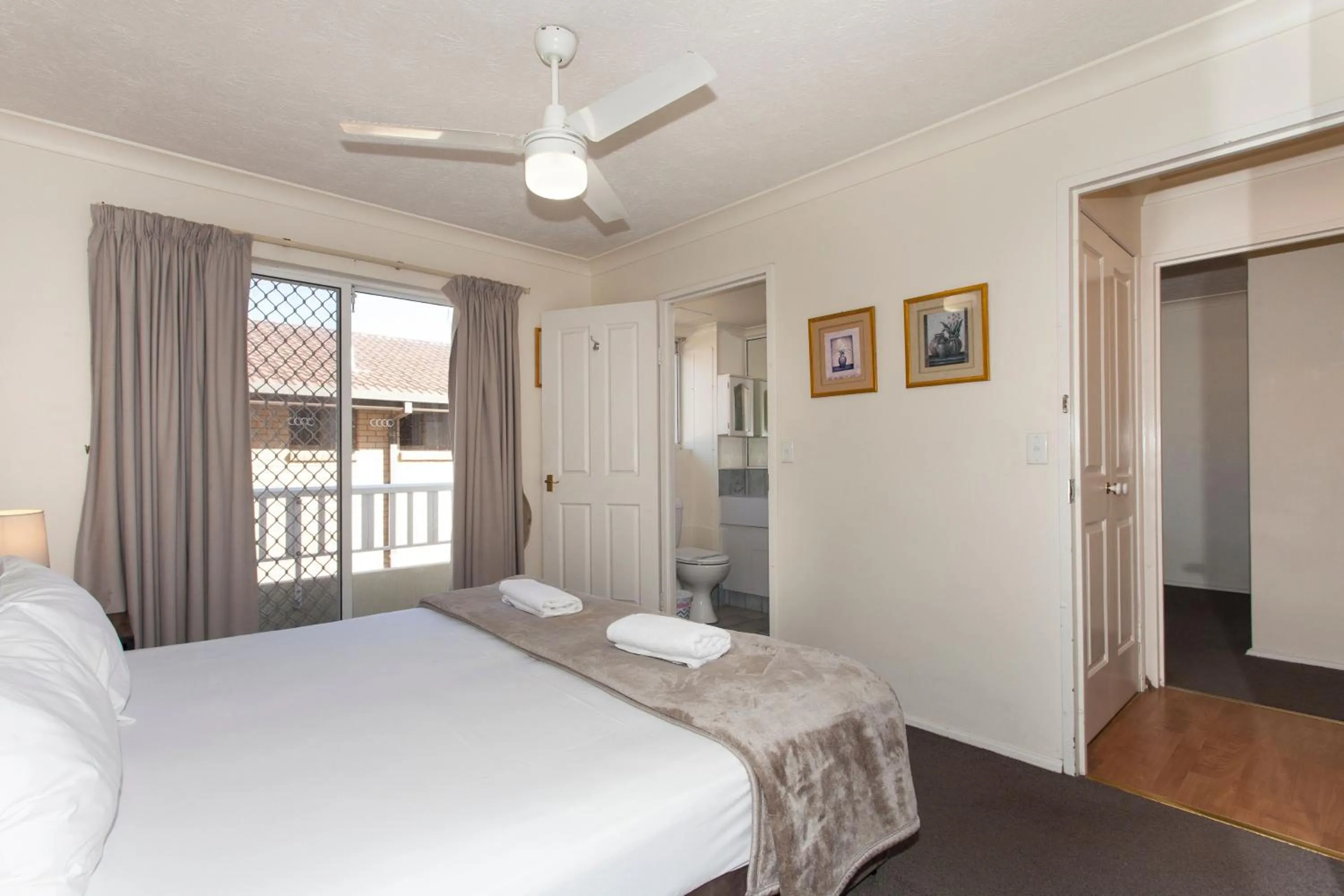 Bed in Surfers Tradewinds