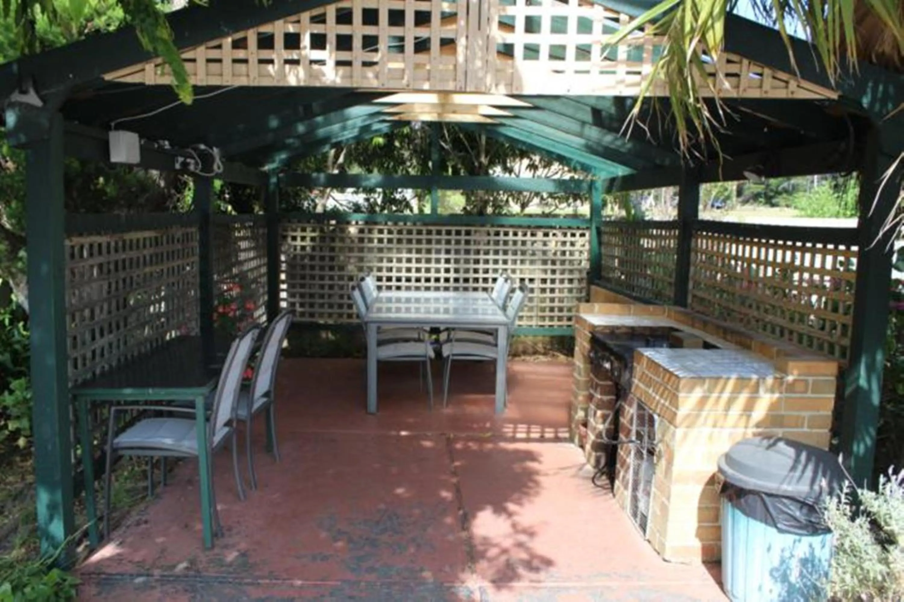 BBQ facilities in The Balnarring Motel