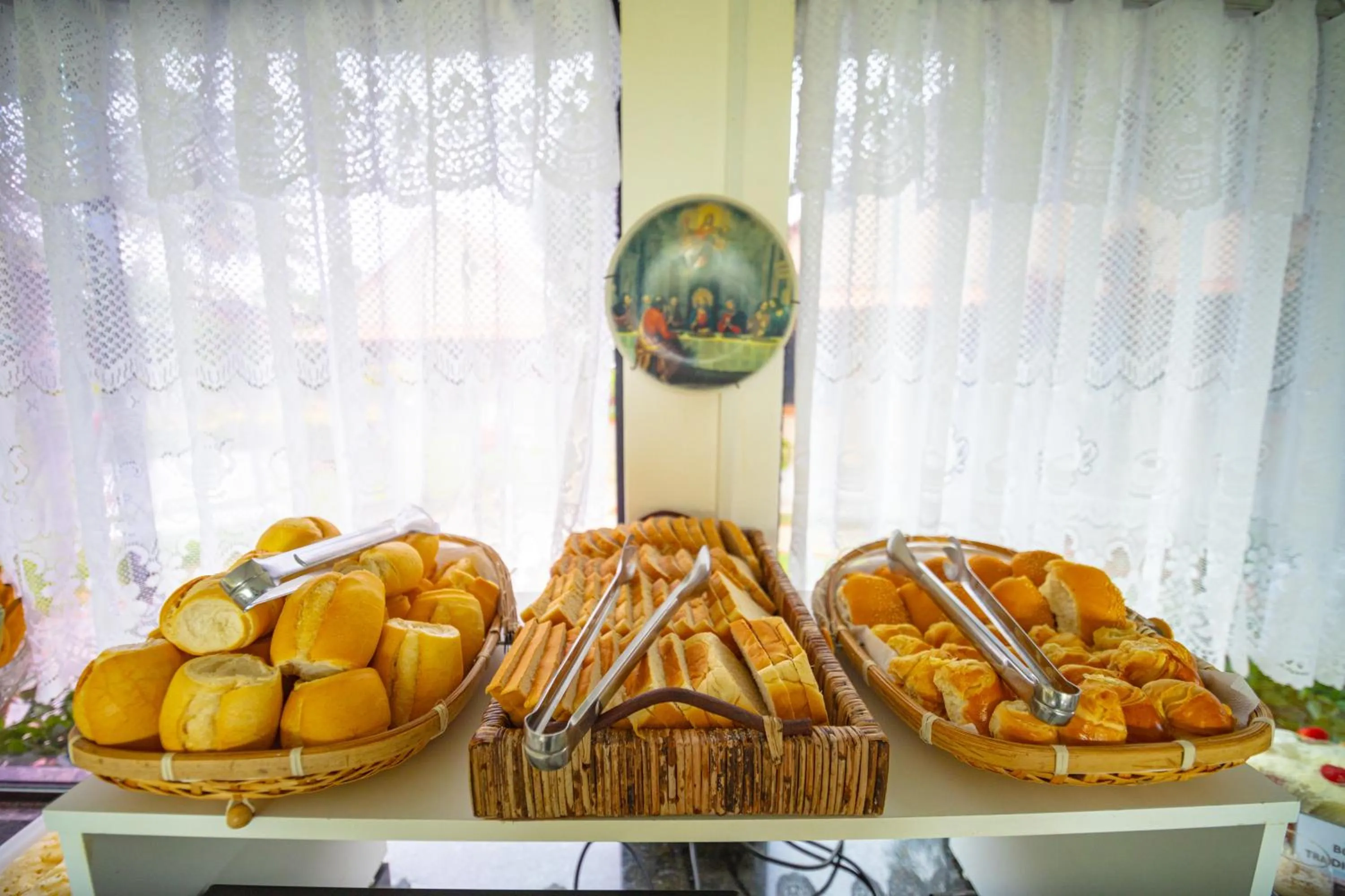 Restaurant/places to eat in Pousada Polymar