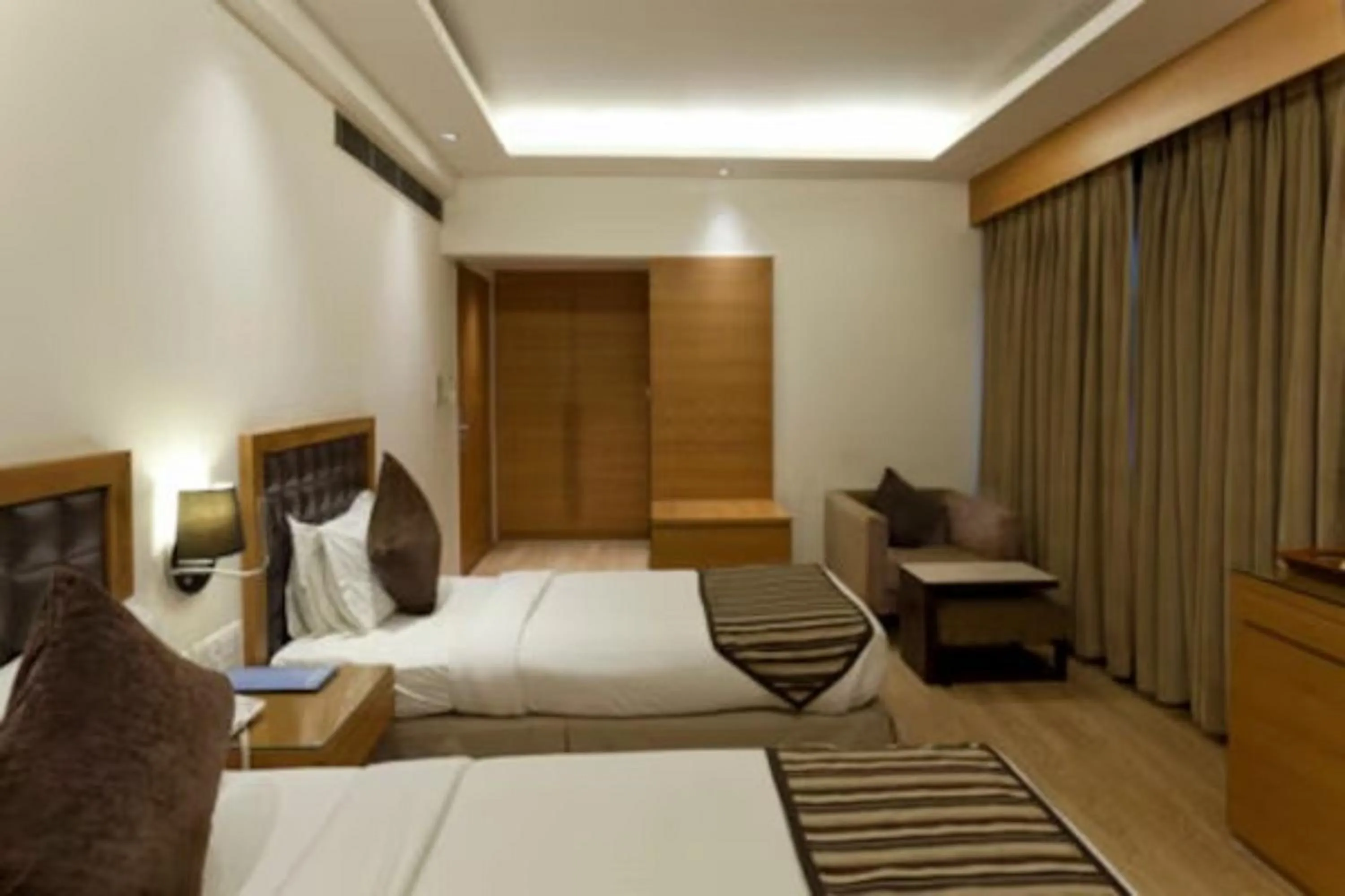 Bedroom, Bed in Hotel Saket 27