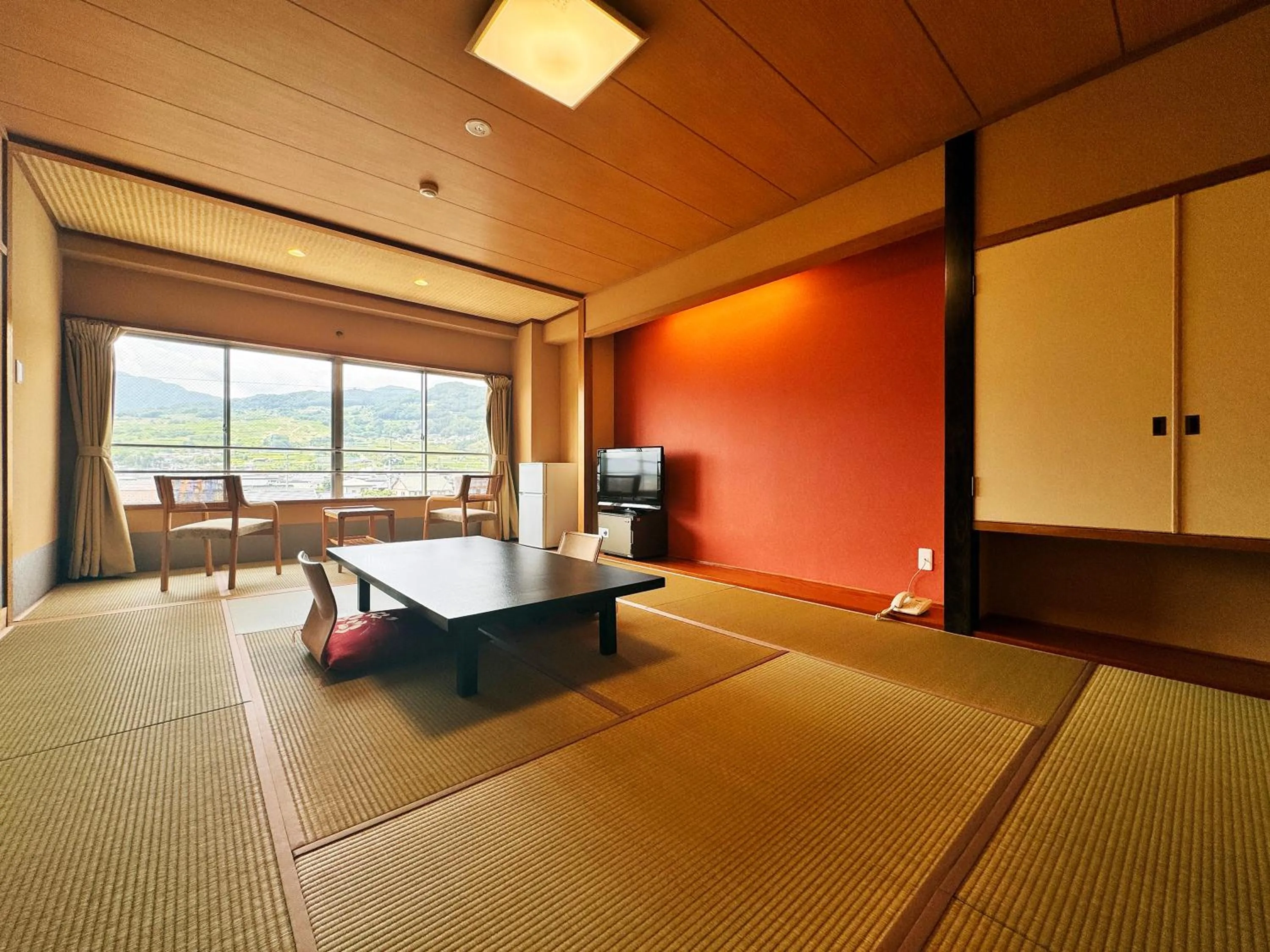 Photo of the whole room, Bed in Hotel Uzuraya