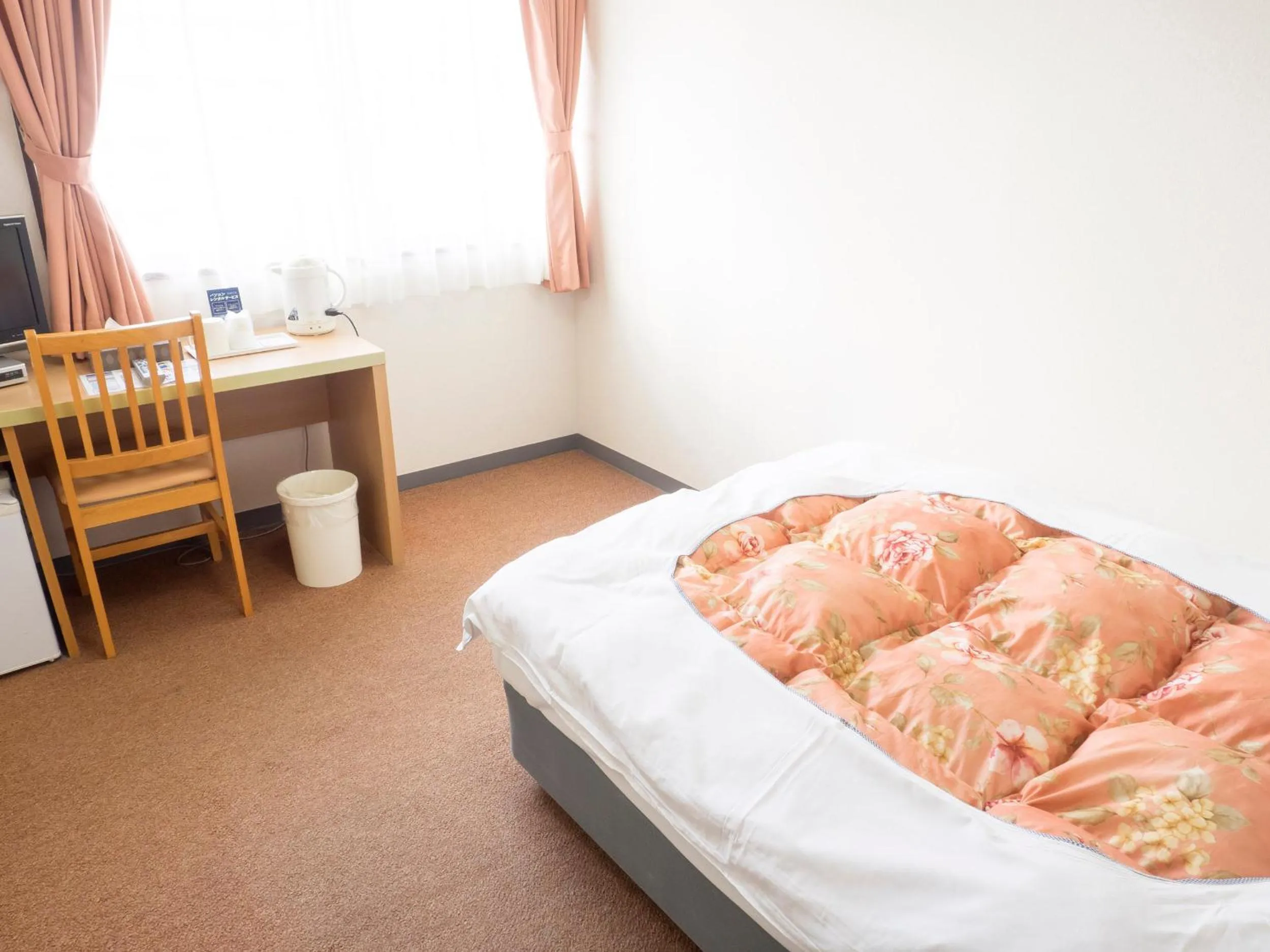 Bed in Hikone Station Hotel