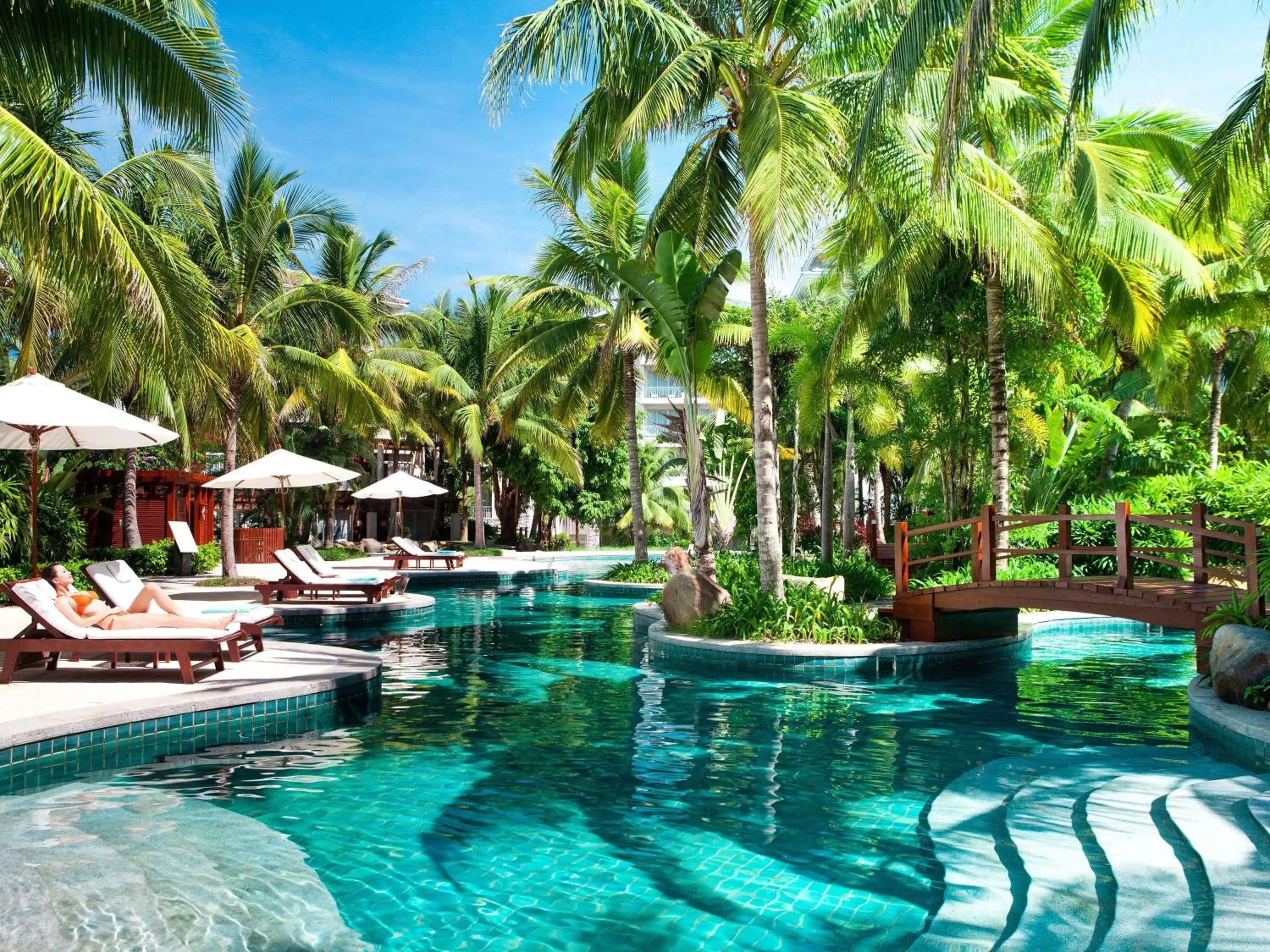 Pool view in Swissôtel & Spa Sanya Yalong Bay