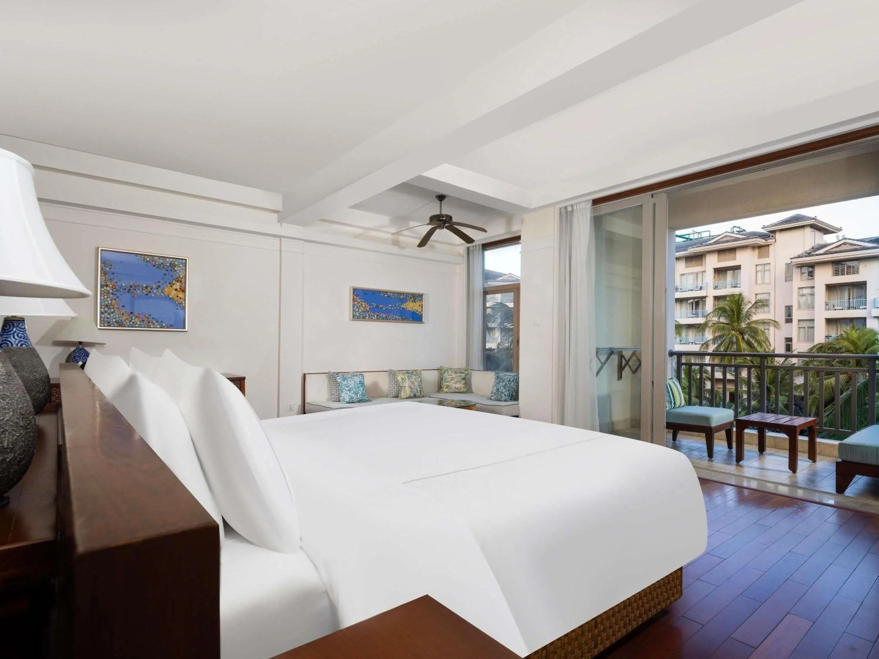 Bedroom, Bed in Swissôtel & Spa Sanya Yalong Bay