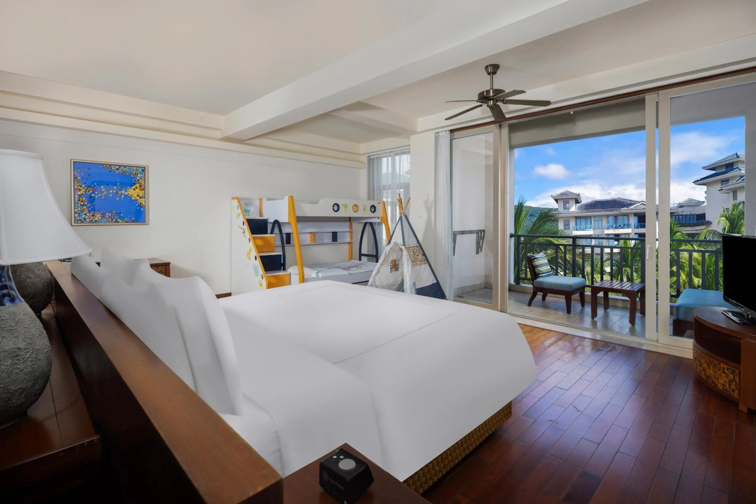 Photo of the whole room in Swissôtel & Spa Sanya Yalong Bay