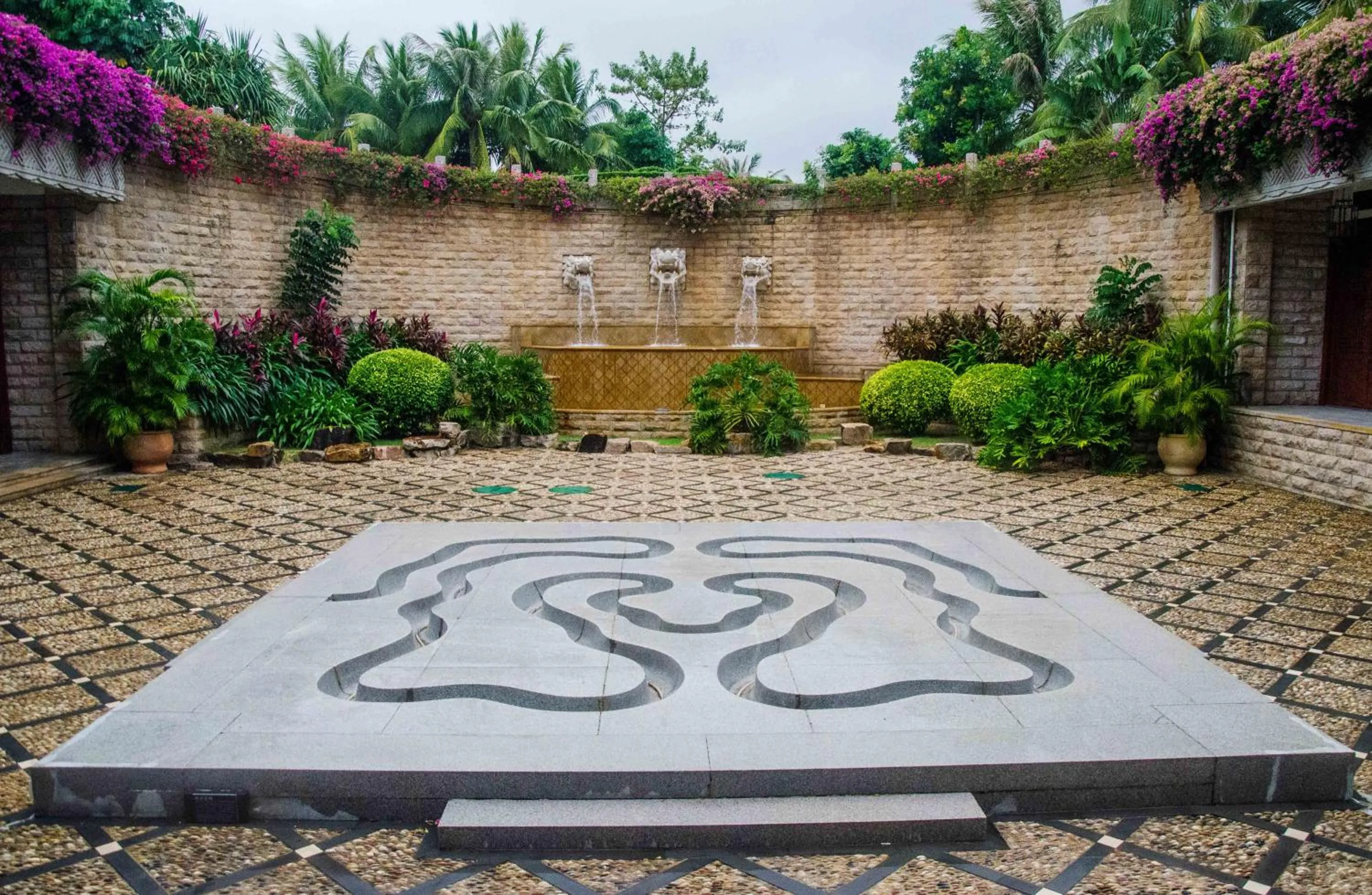 Property building in Swissôtel & Spa Sanya Yalong Bay