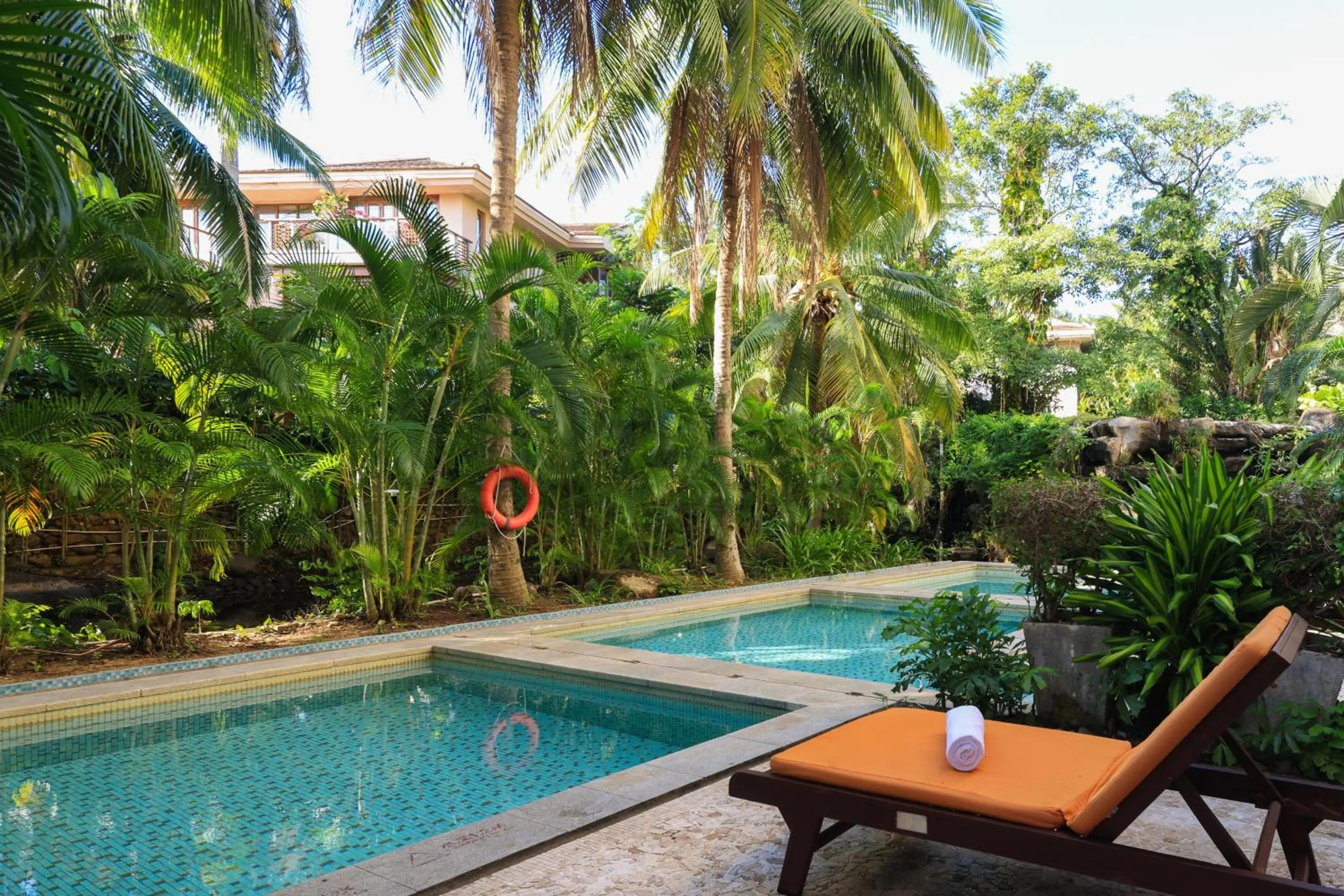 Balcony/Terrace in Swissôtel & Spa Sanya Yalong Bay