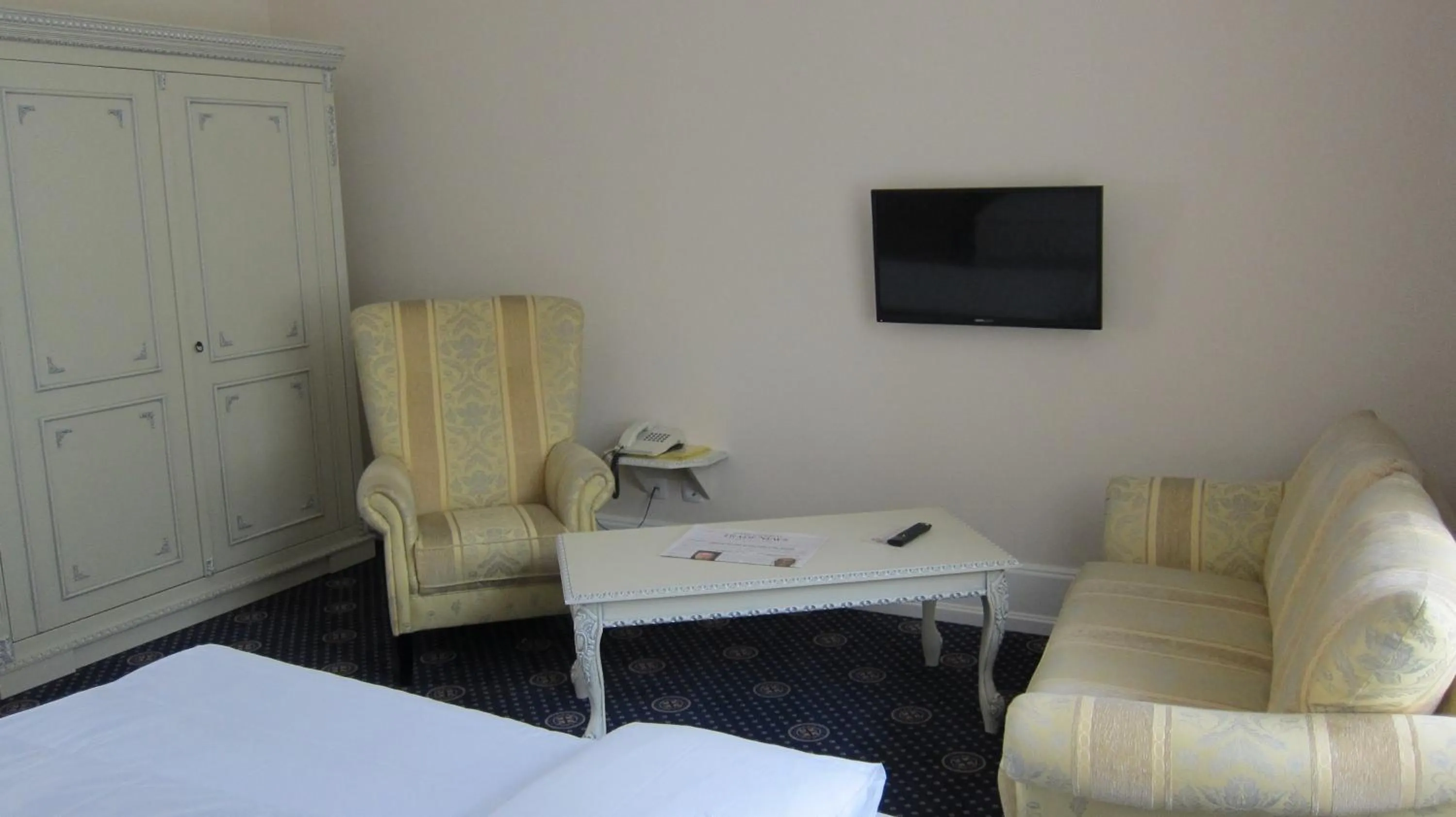 Decorative detail, Bed in Schloss Hotel Wolfsbrunnen