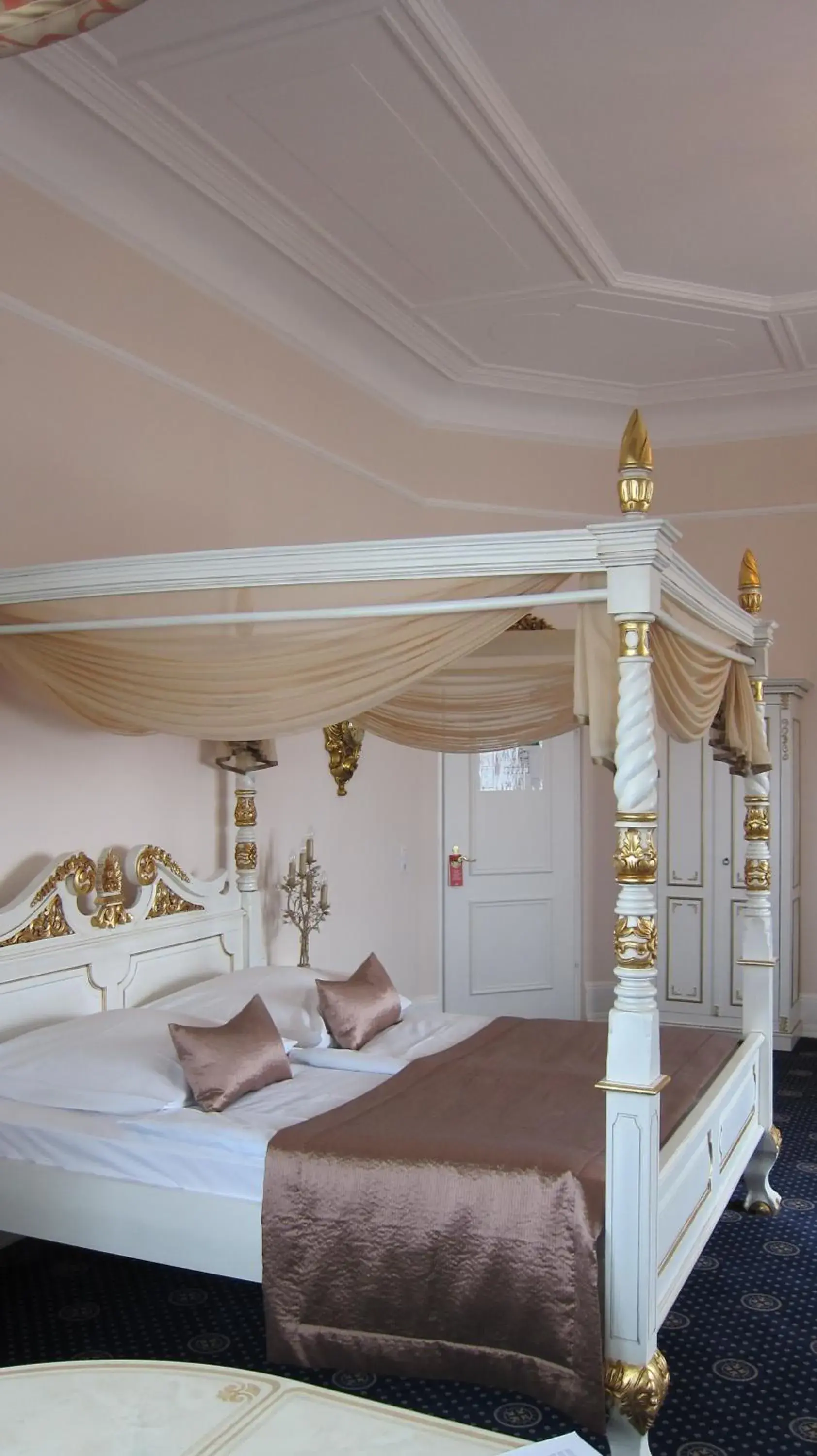Suite - single occupancy in Schloss Hotel Wolfsbrunnen