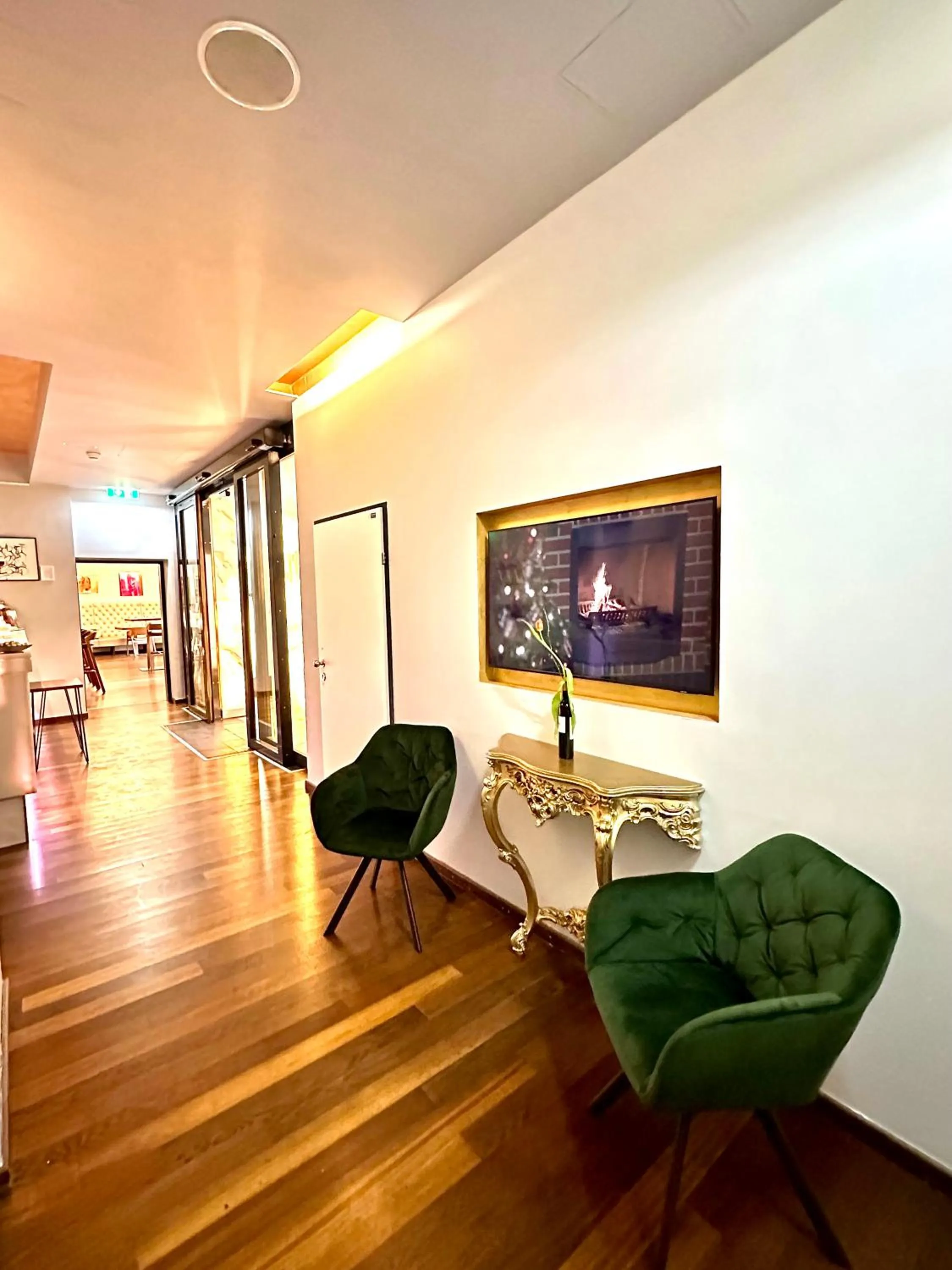 Lobby or reception in Hotel Rathaus - Wein & Design