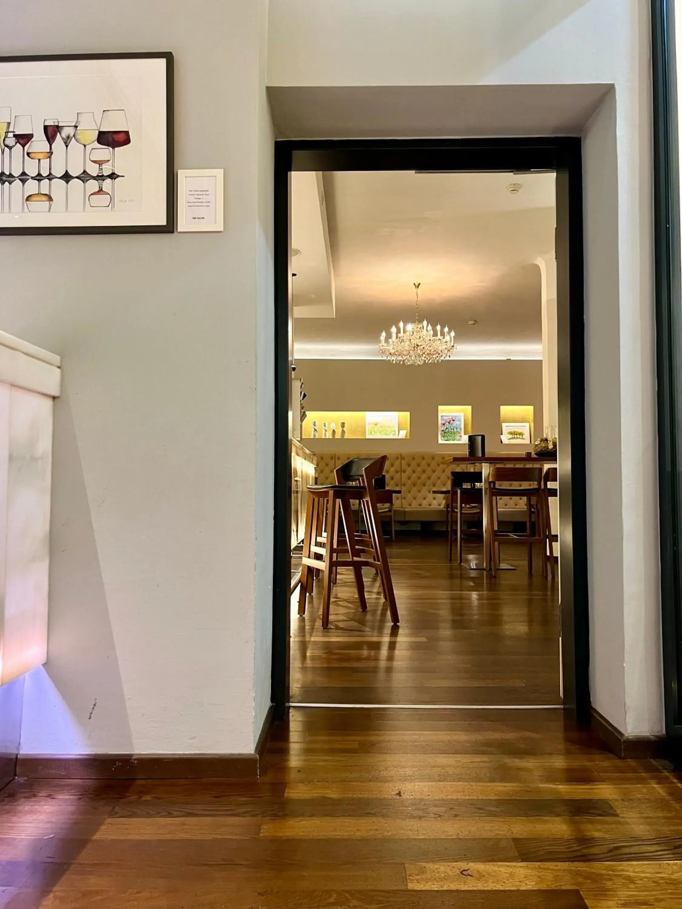 Lounge or bar in Hotel Rathaus - Wein & Design Lounge or bar in Hotel Rathaus - Wein & Design