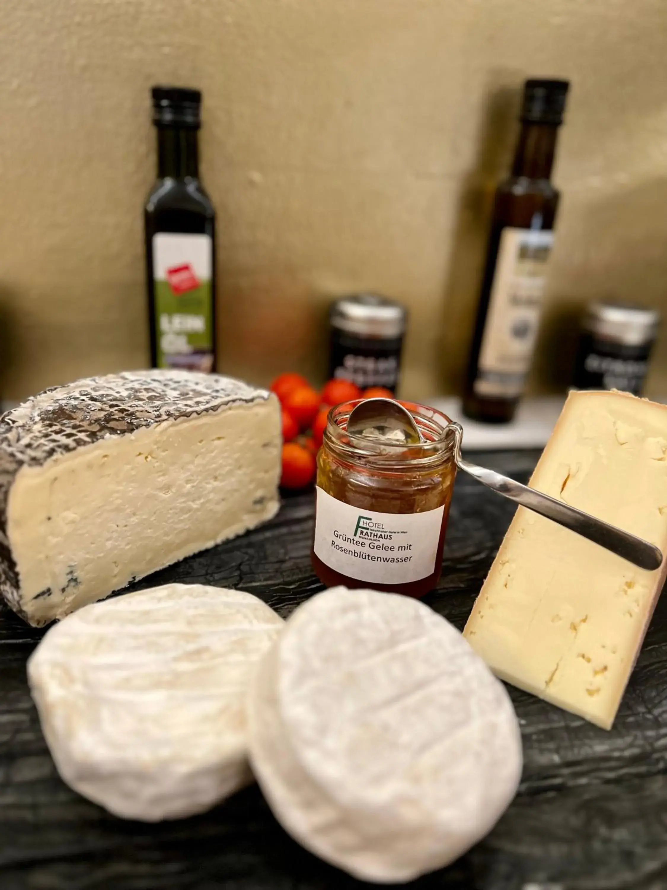 Buffet breakfast in Hotel Rathaus - Wein & Design Buffet breakfast in Hotel Rathaus - Wein & Design