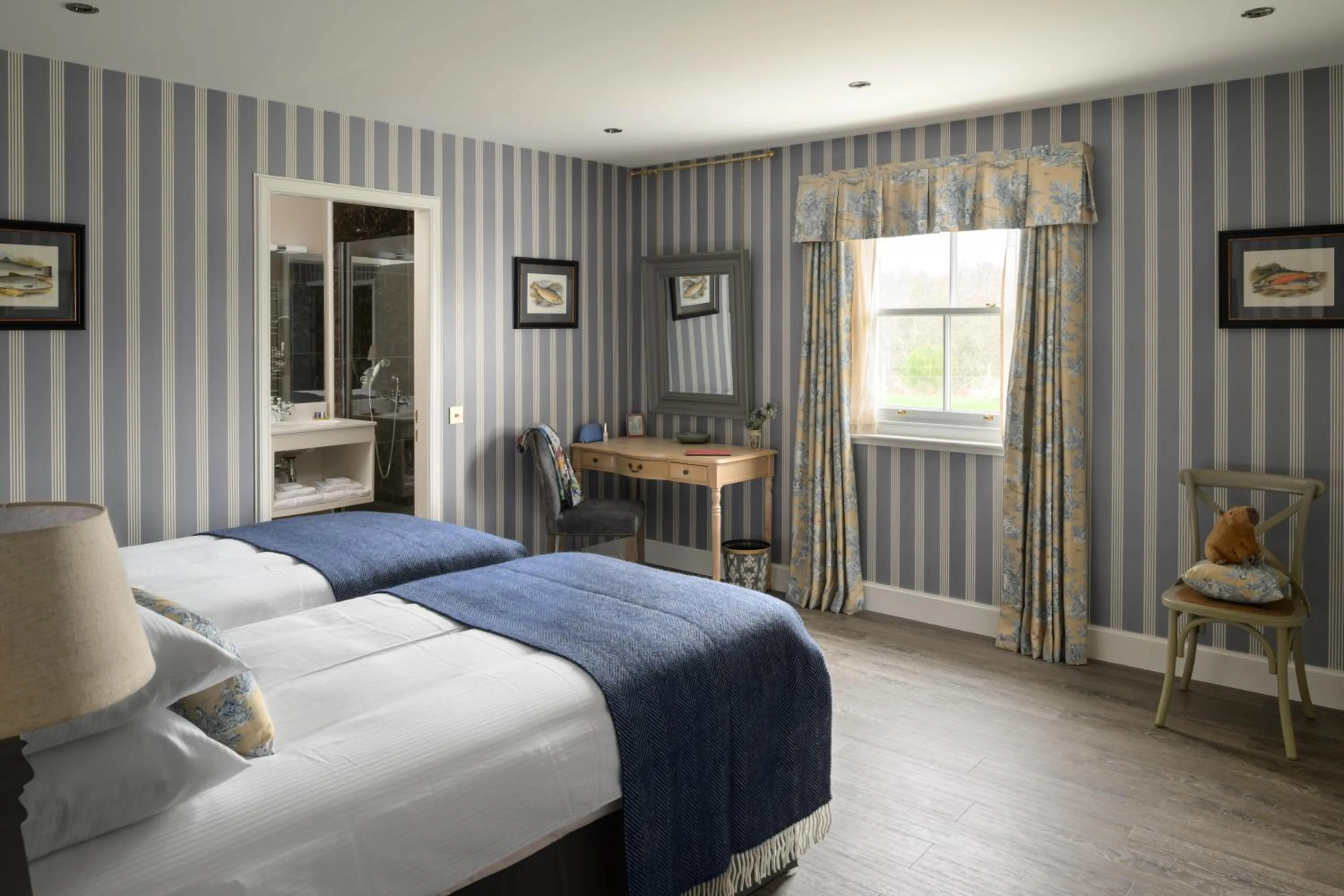 Photo of the whole room, Bed in Meikleour Arms Hotel & Restaurant