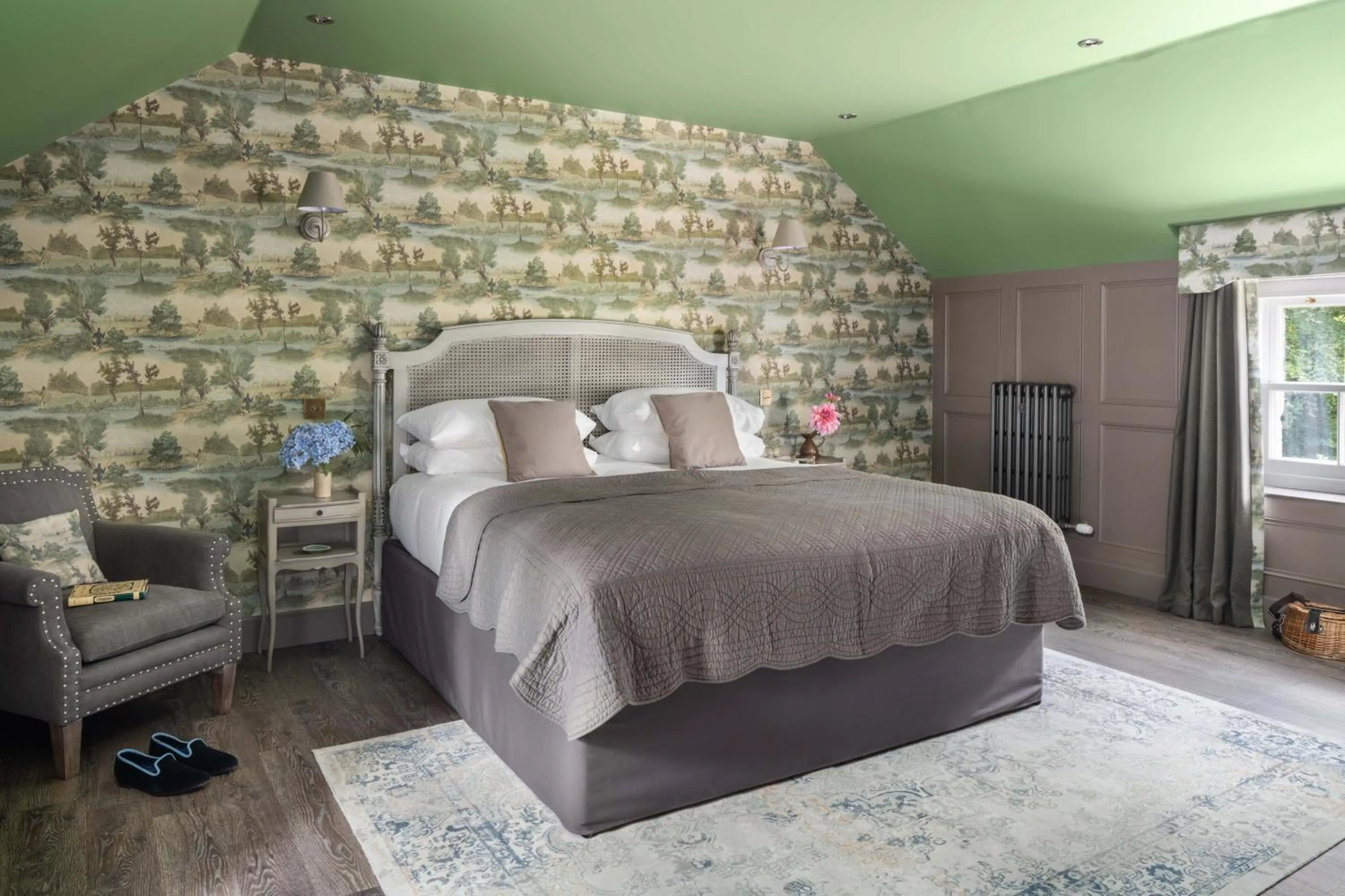 Photo of the whole room, Bed in Meikleour Arms Hotel & Restaurant