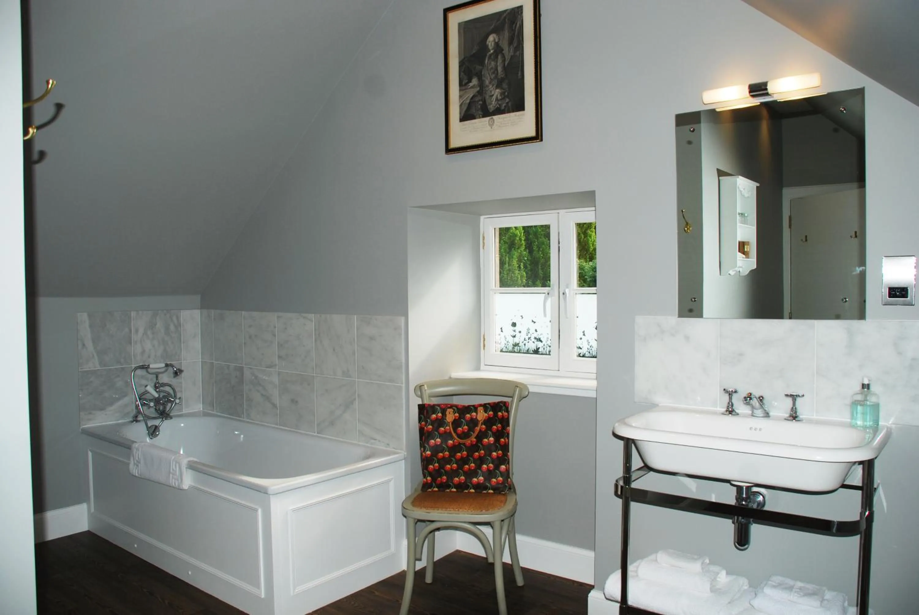 Bathroom in Meikleour Arms Hotel & Restaurant