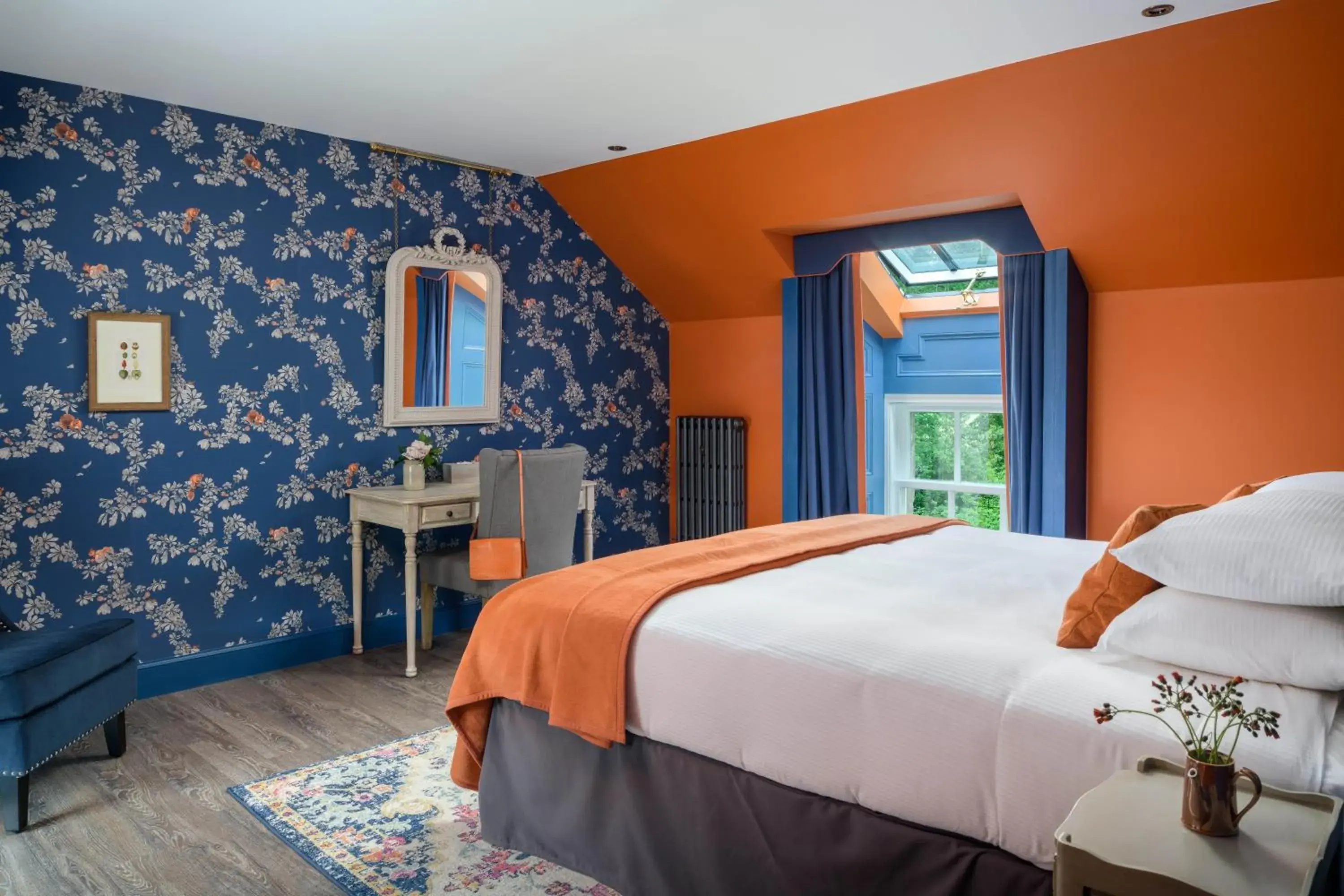 Bedroom, Bed in Meikleour Arms Hotel & Restaurant Bedroom, Bed in Meikleour Arms Hotel & Restaurant