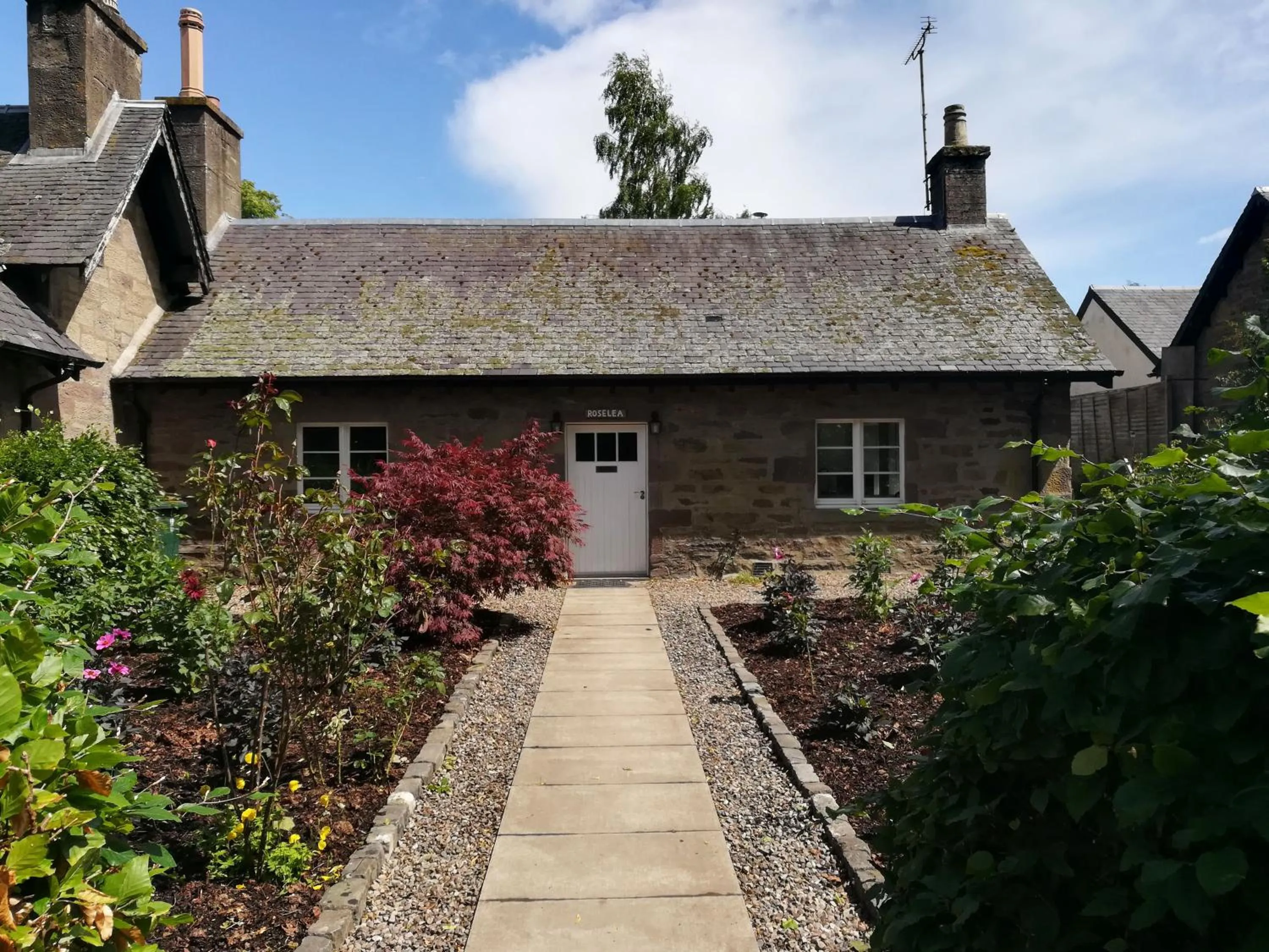 Facade/entrance in Meikleour Arms Hotel & Restaurant