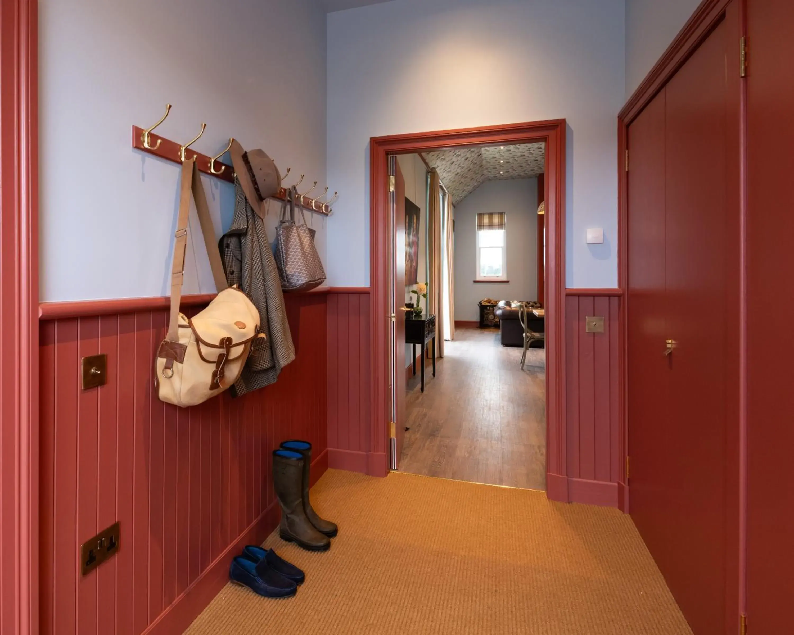 Facade/entrance in Meikleour Arms Hotel & Restaurant Facade/entrance in Meikleour Arms Hotel & Restaurant