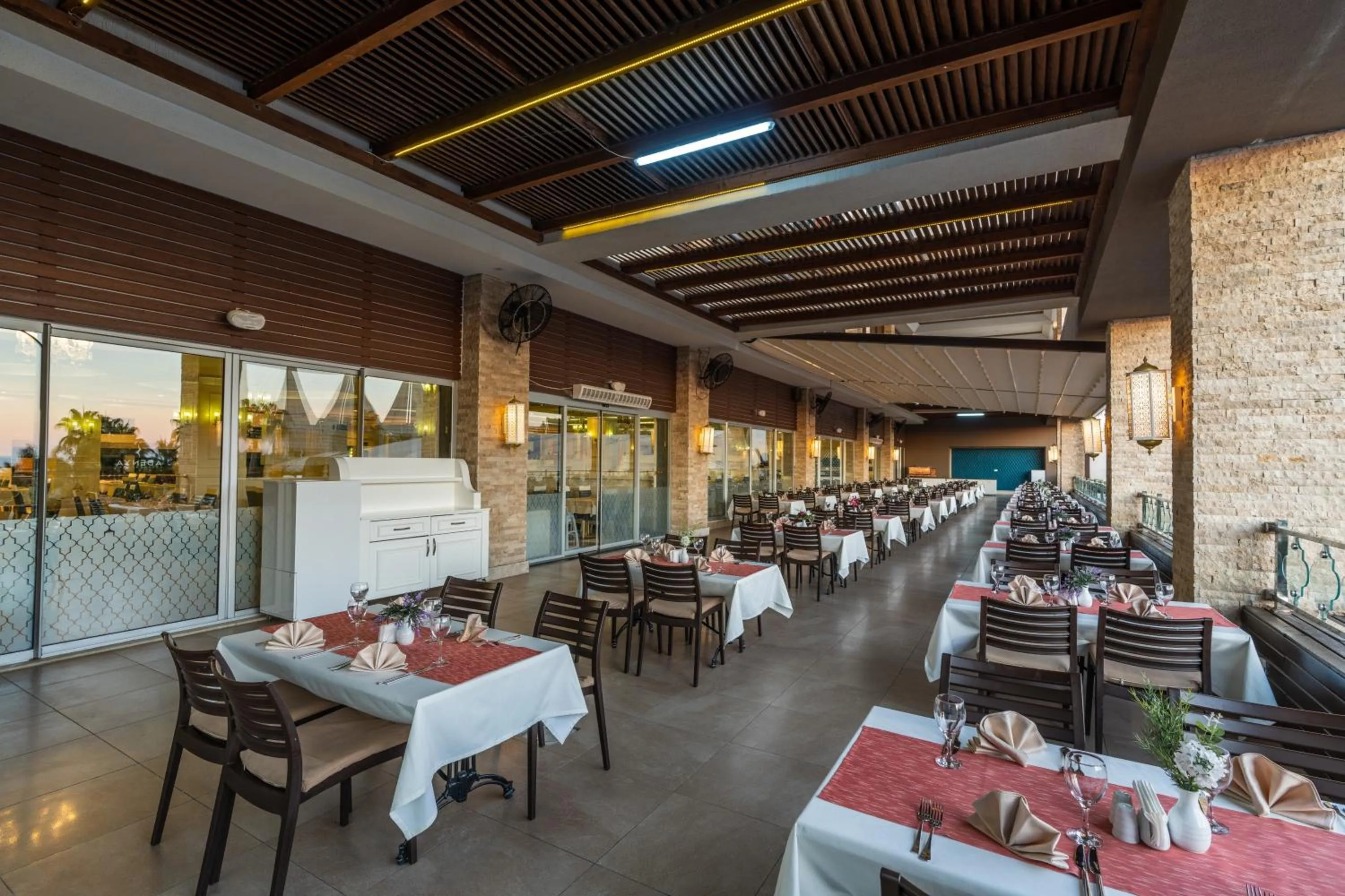 Restaurant/places to eat in Adenya Hotel & Resort Halal All Inclusive