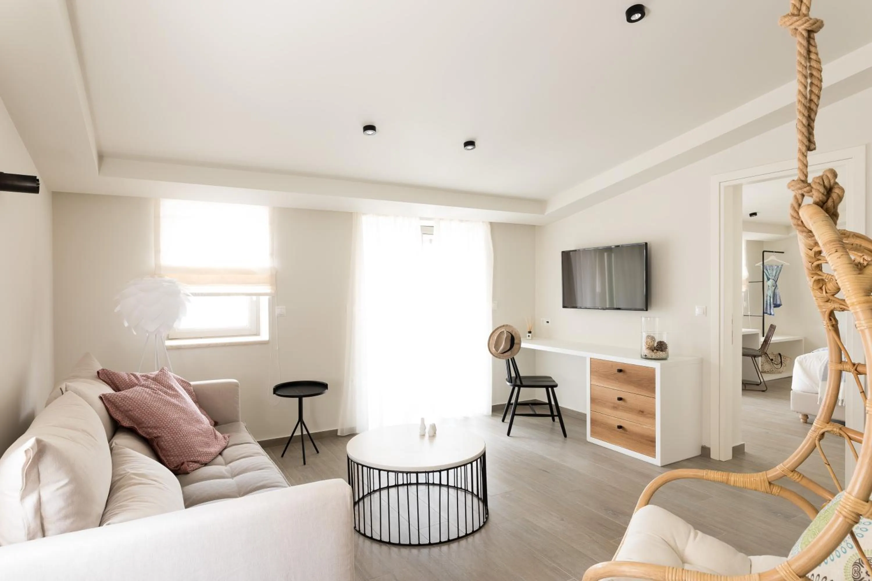 Anemolia Parga Suites