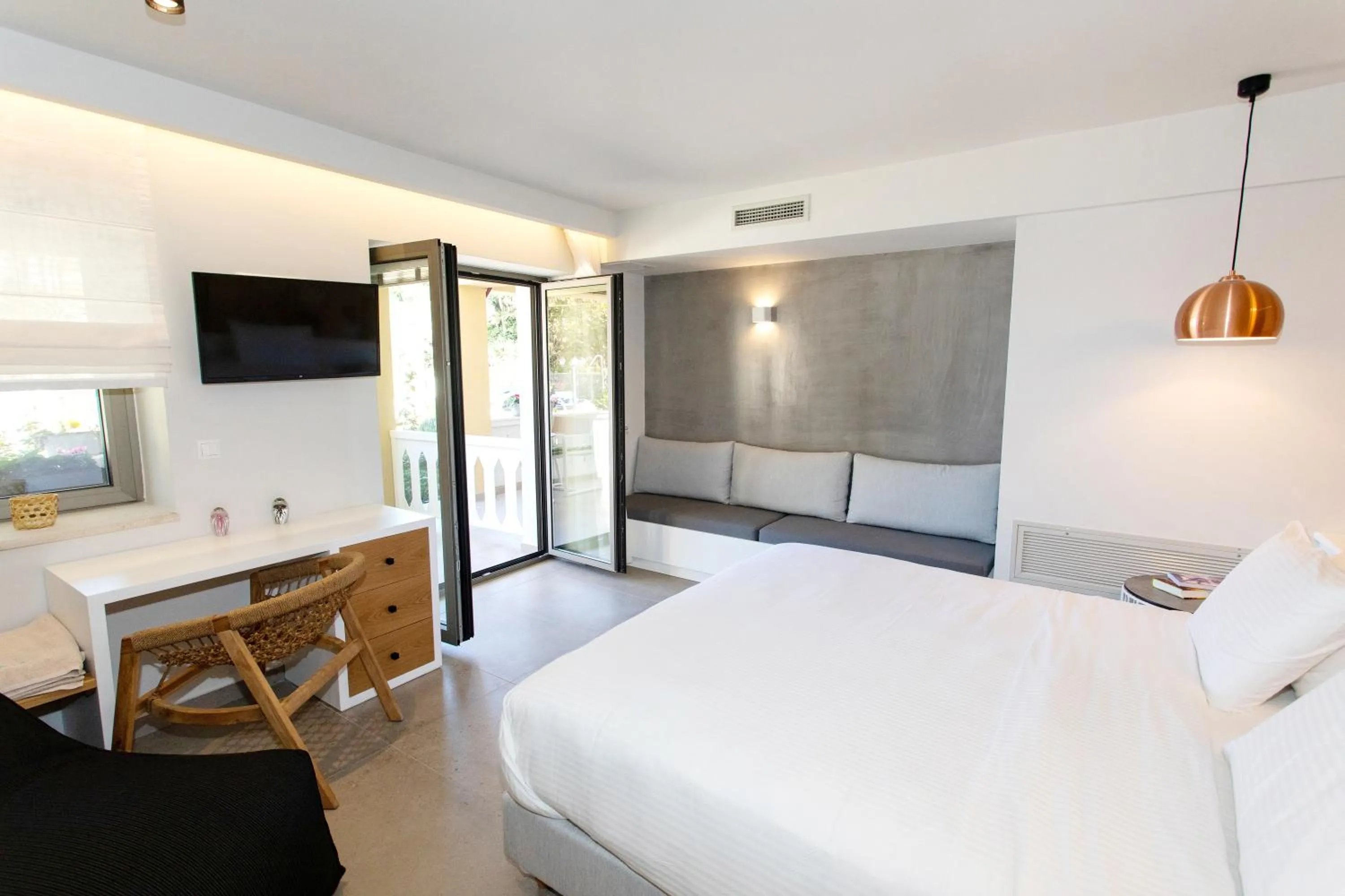 Bedroom, Bed in Anemolia Parga Suites