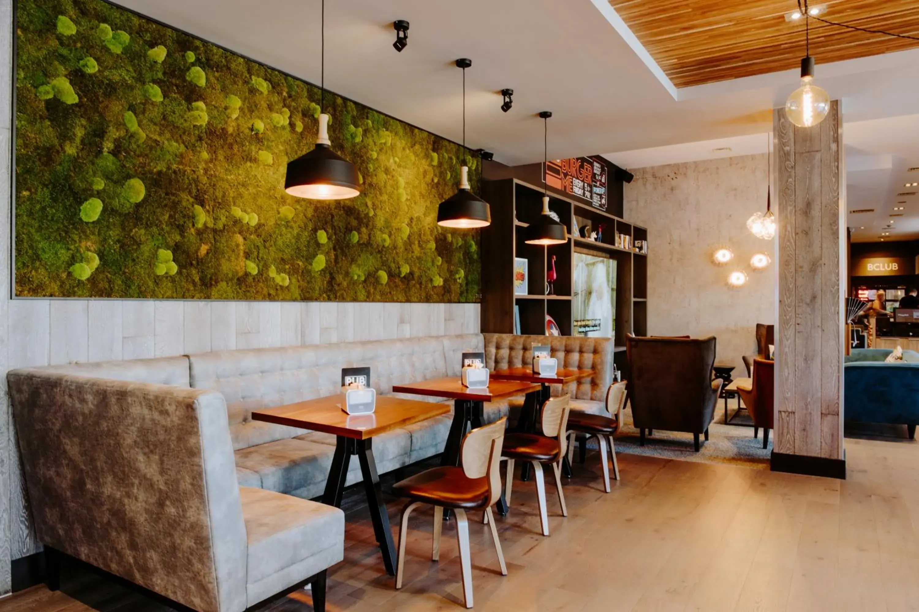 Restaurant/places to eat in Village Hotel Farnborough Restaurant/places to eat in Village Hotel Farnborough