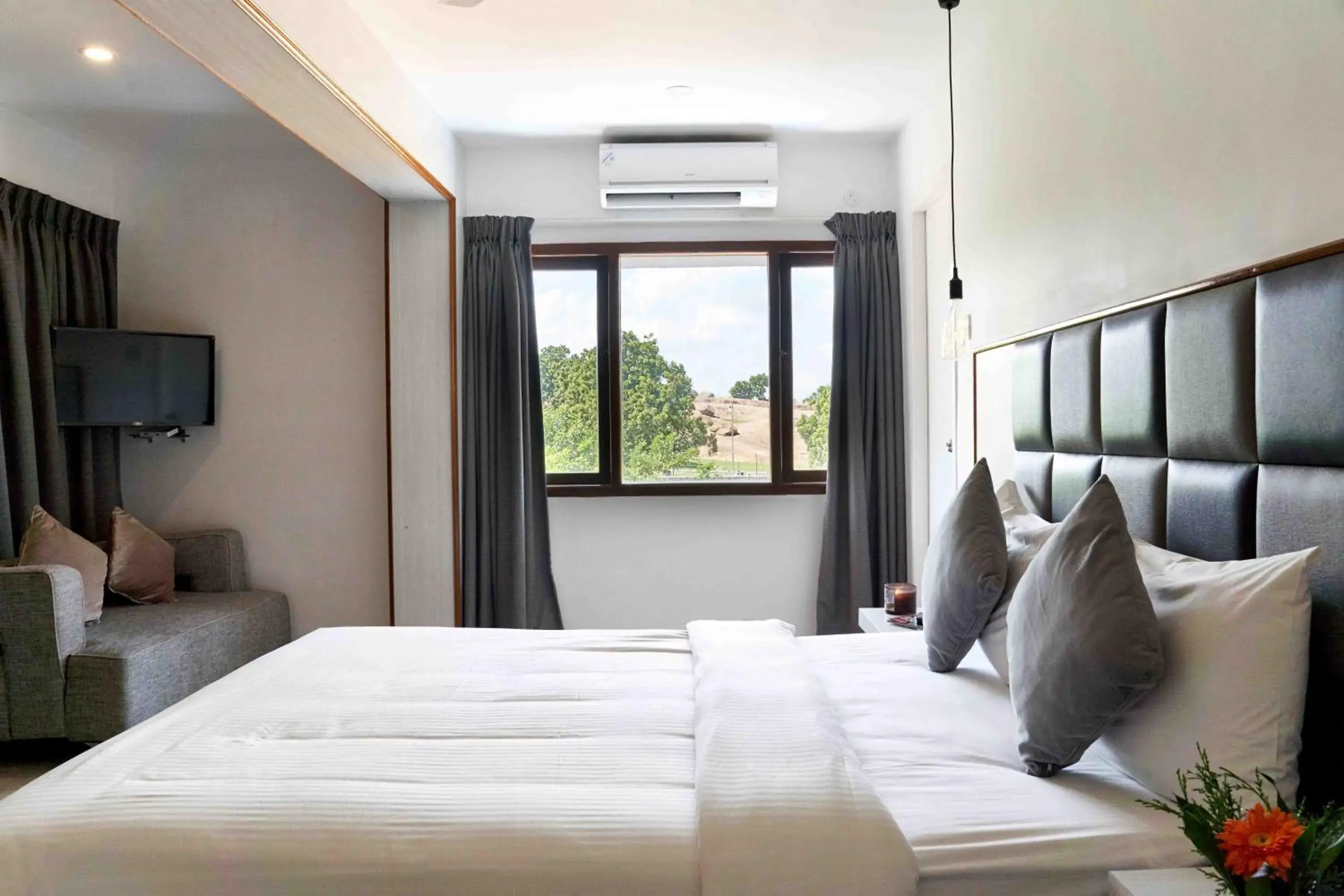 Bed in Hotel Mamallaa Heritage Bed in Hotel Mamallaa Heritage