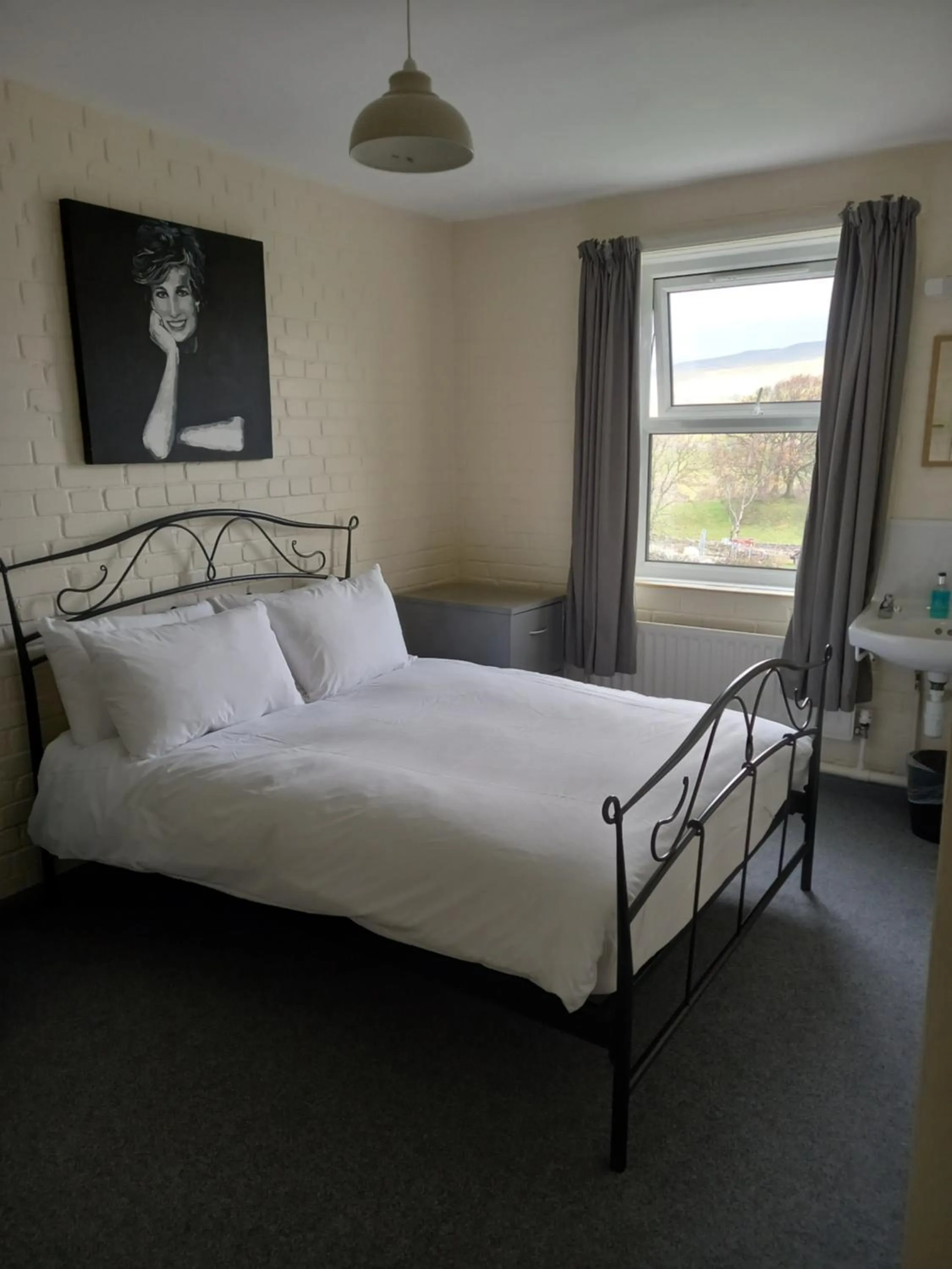Bedroom, Bed in YHA Hawes