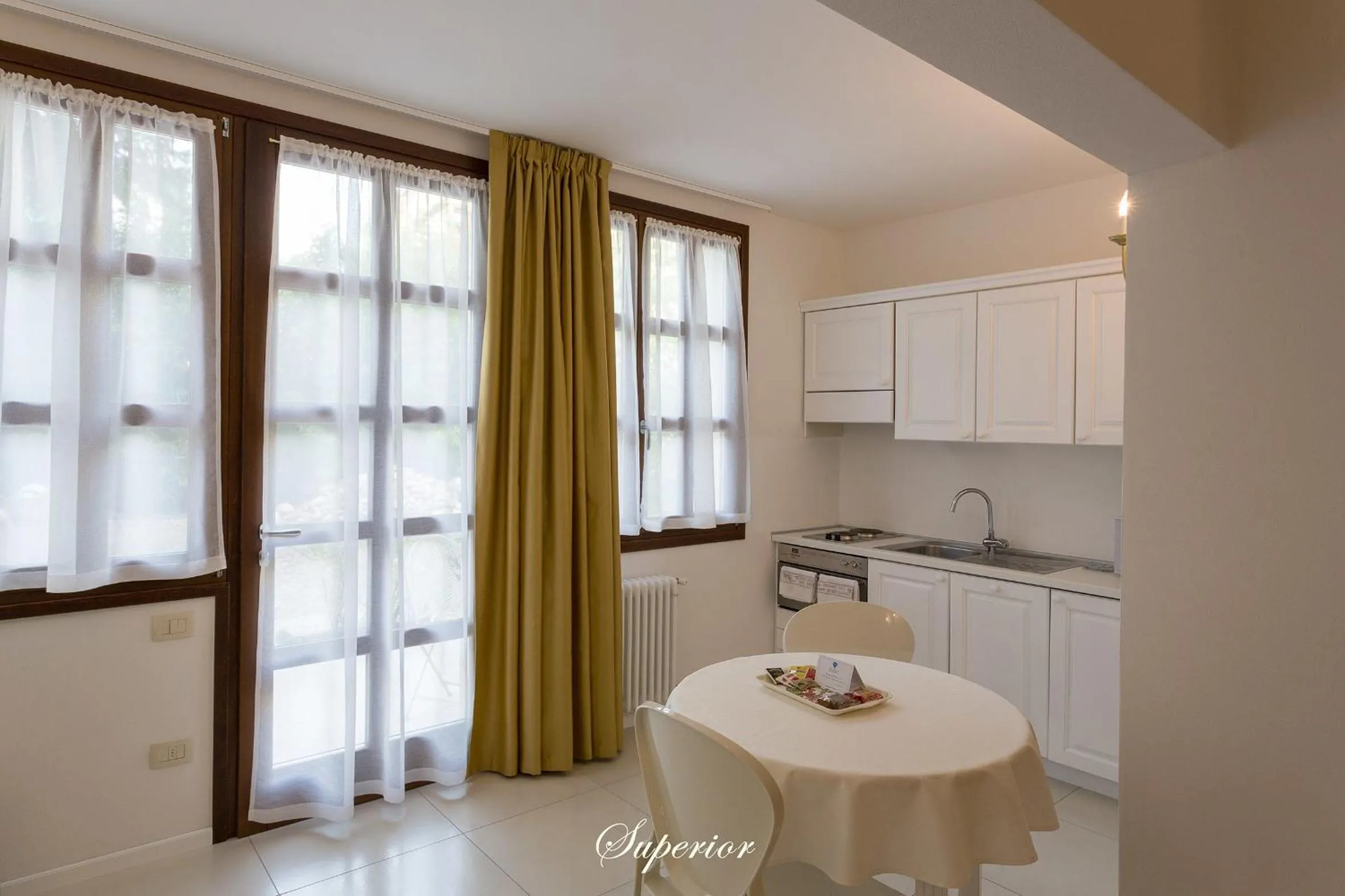 Dining area in Residence Villa Mainard