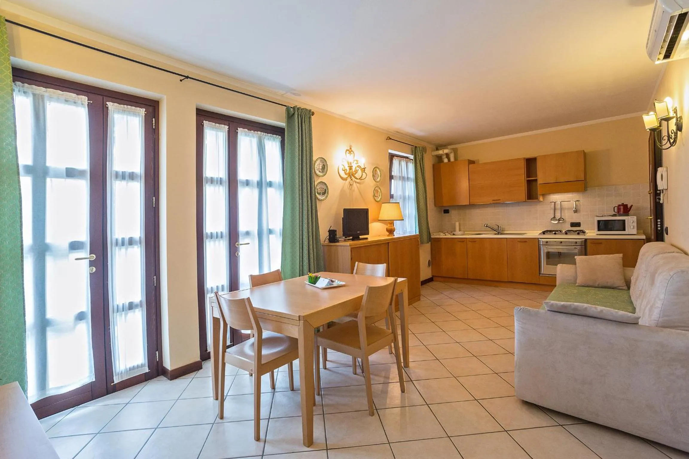 Day in Residence Villa Mainard