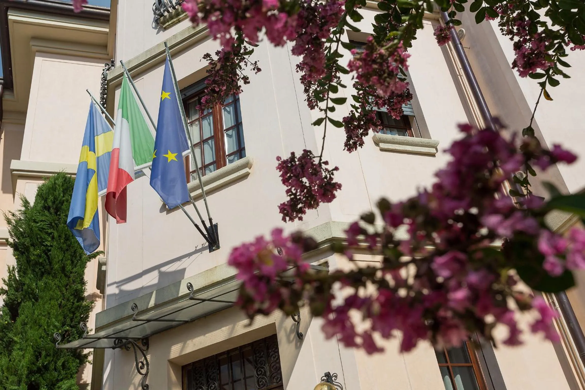 Property building in Residence Villa Mainard