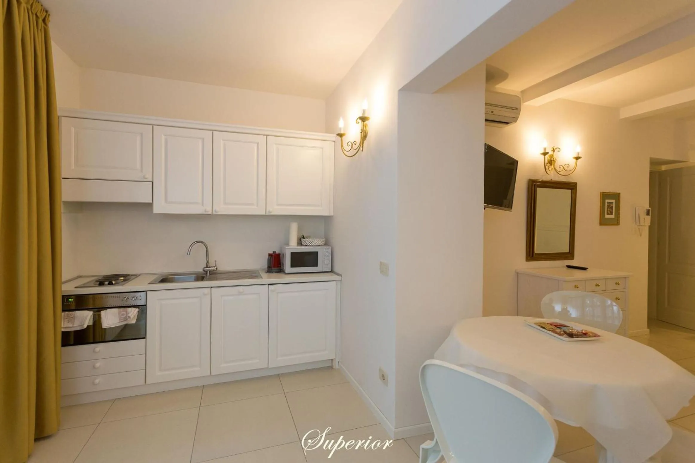 Kitchen or kitchenette in Residence Villa Mainard