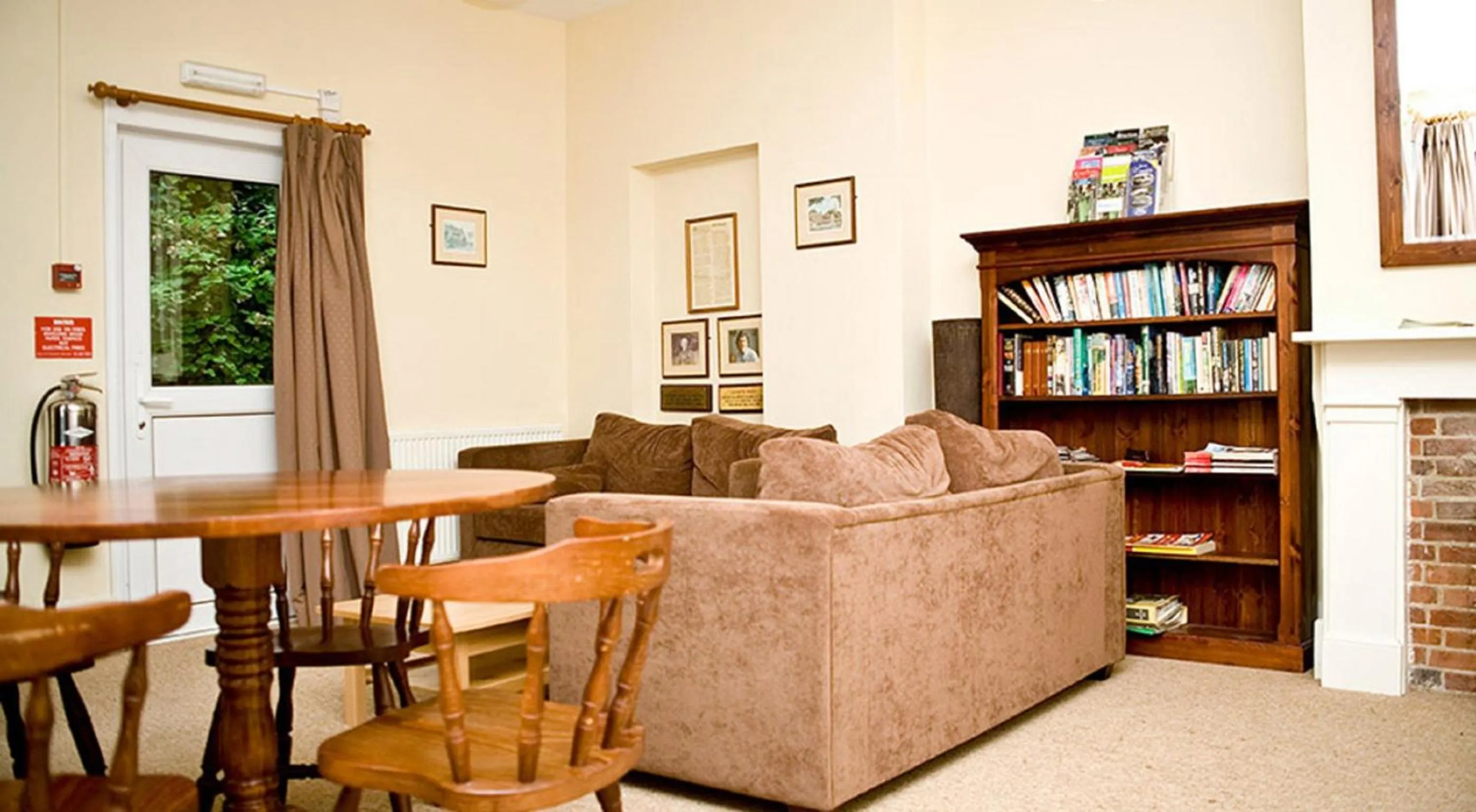 Living room in YHA Streatley on Thames