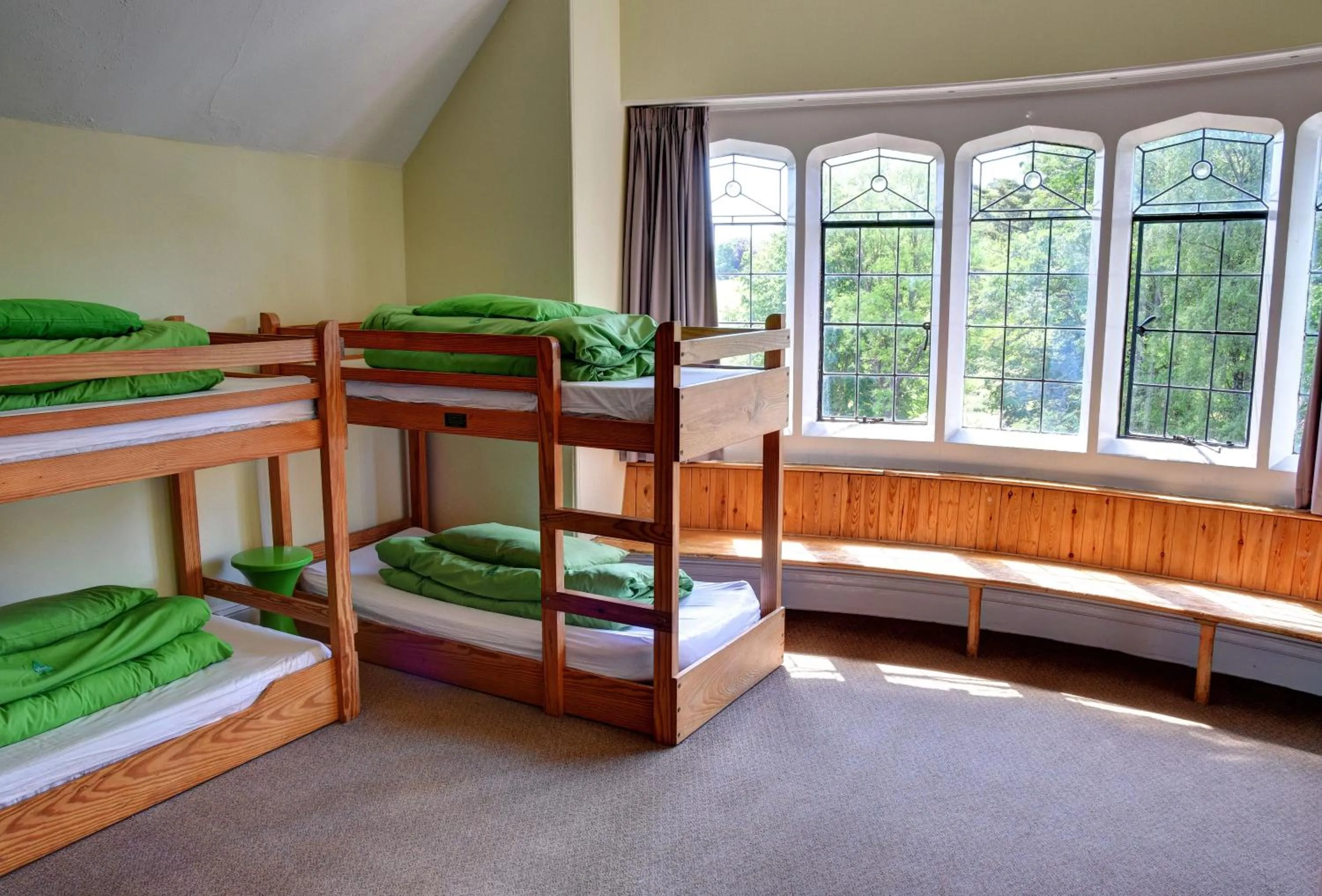 Quadruple Room with Shared Bathroom in YHA Beer