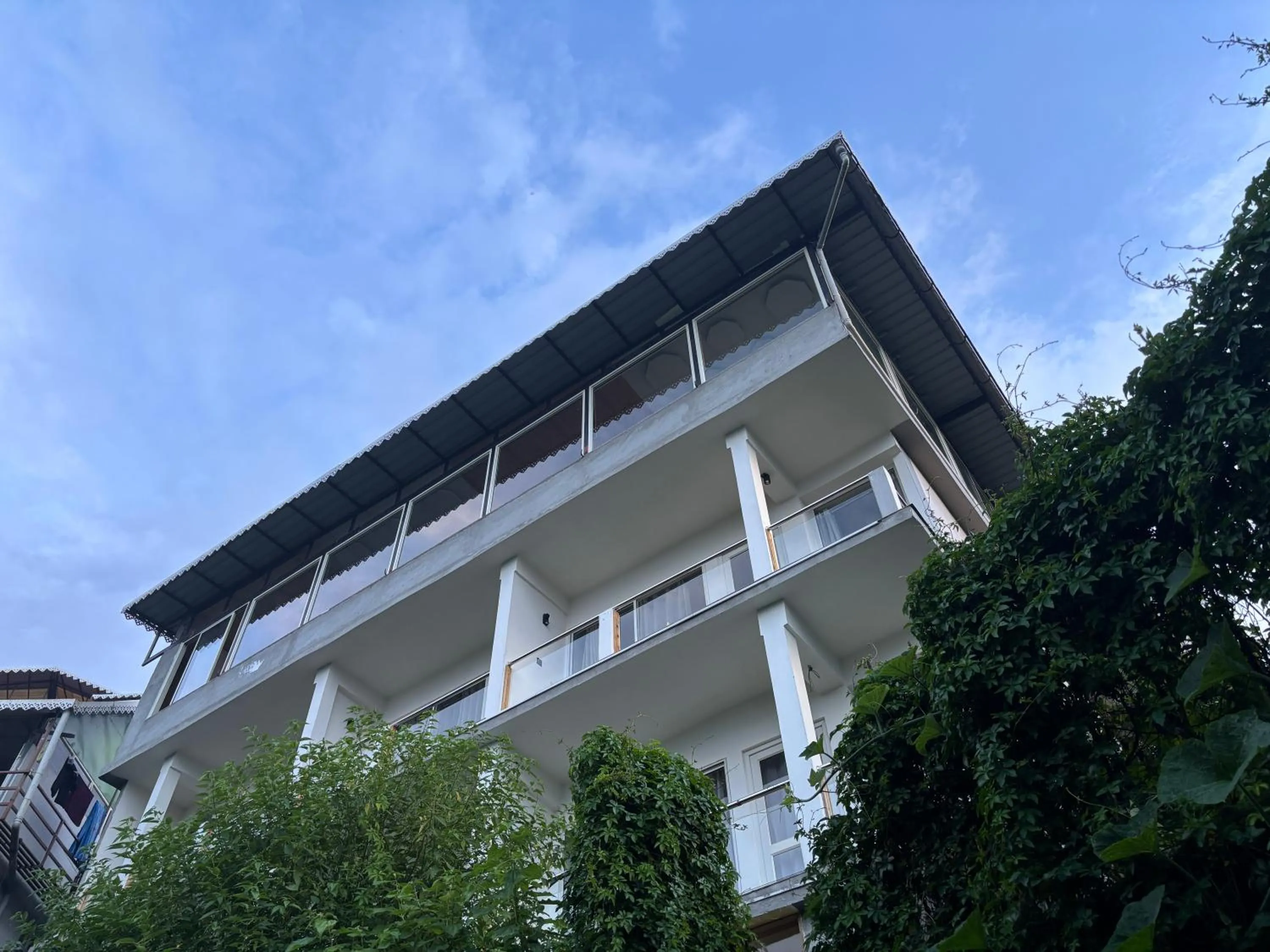 Property building in Sood's Himalayan Vista