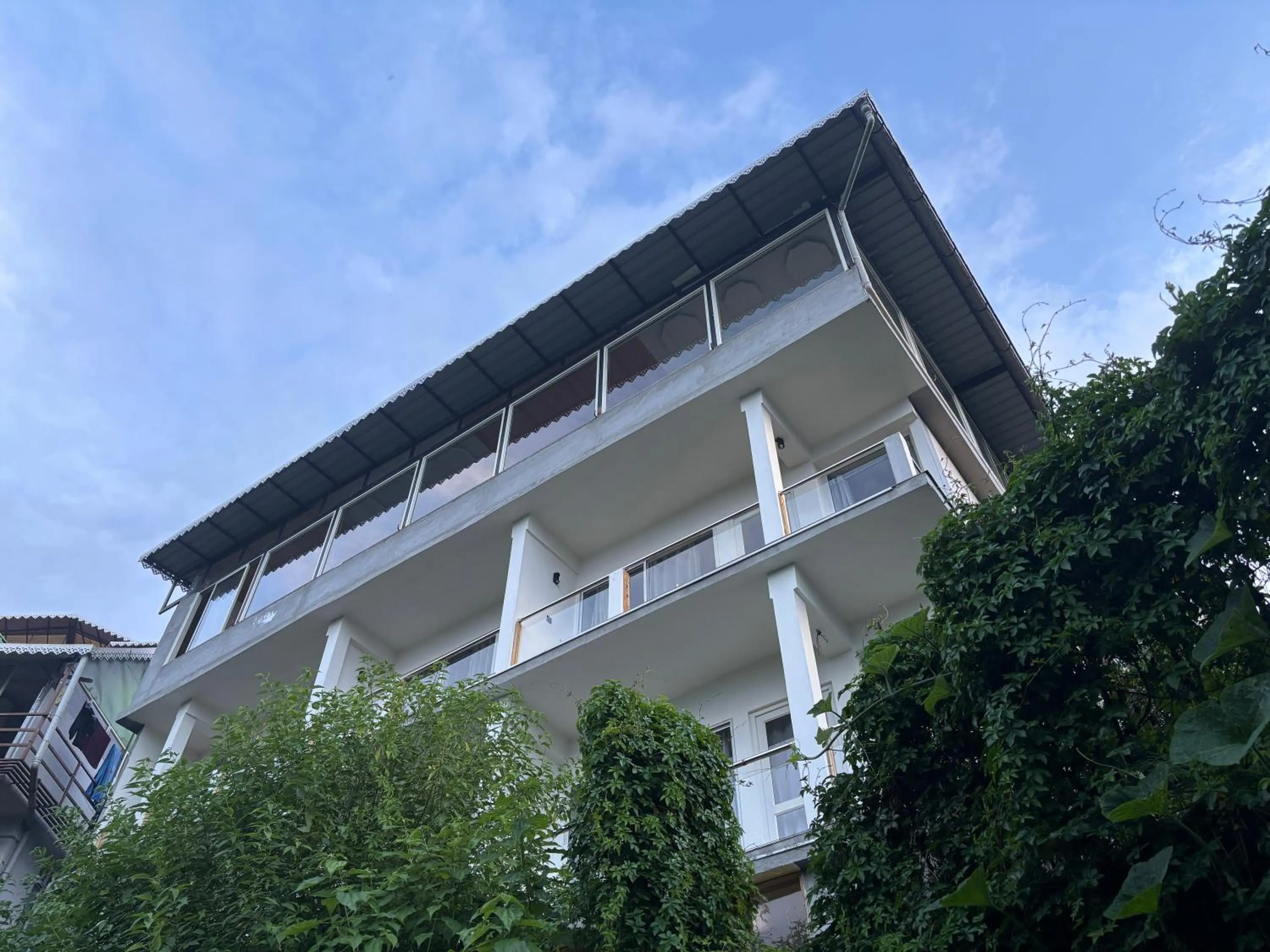 Property building in Sood's Himalayan Vista