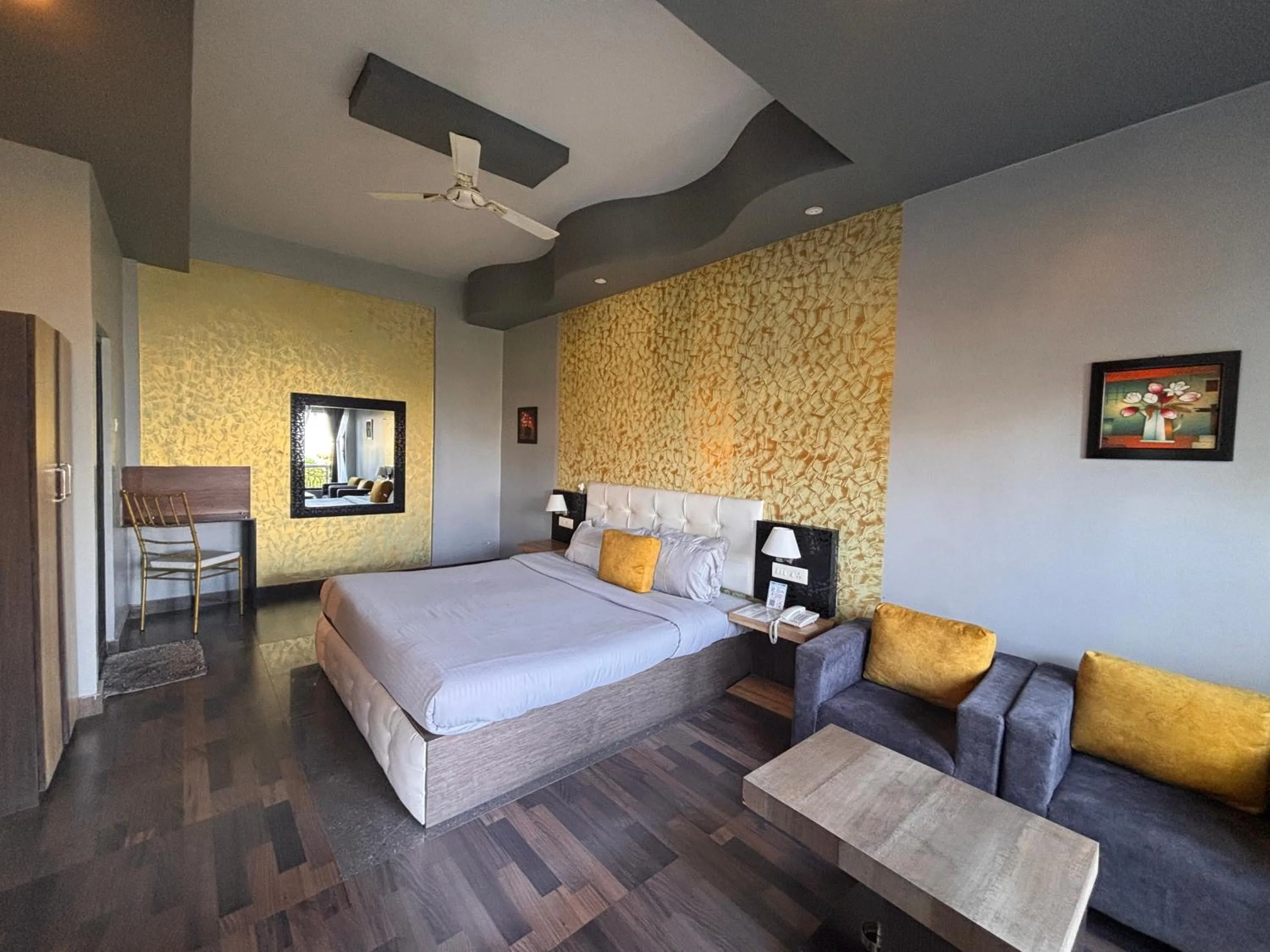 Bed in Sood's Himalayan Vista