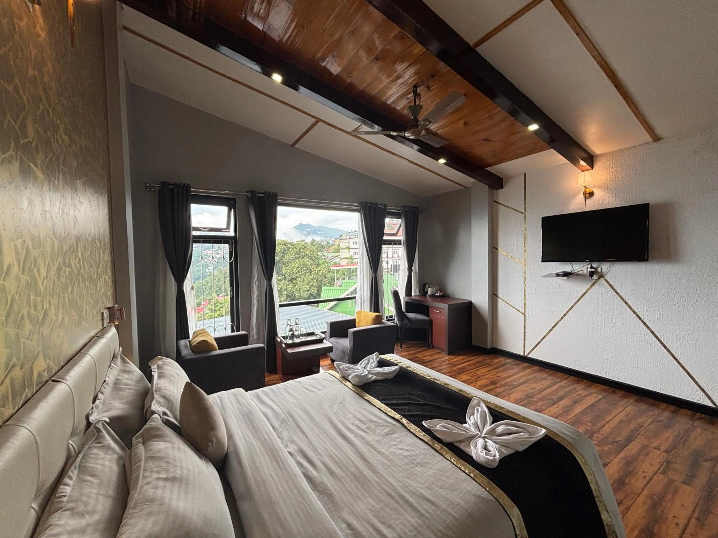 Bed in Sood's Himalayan Vista