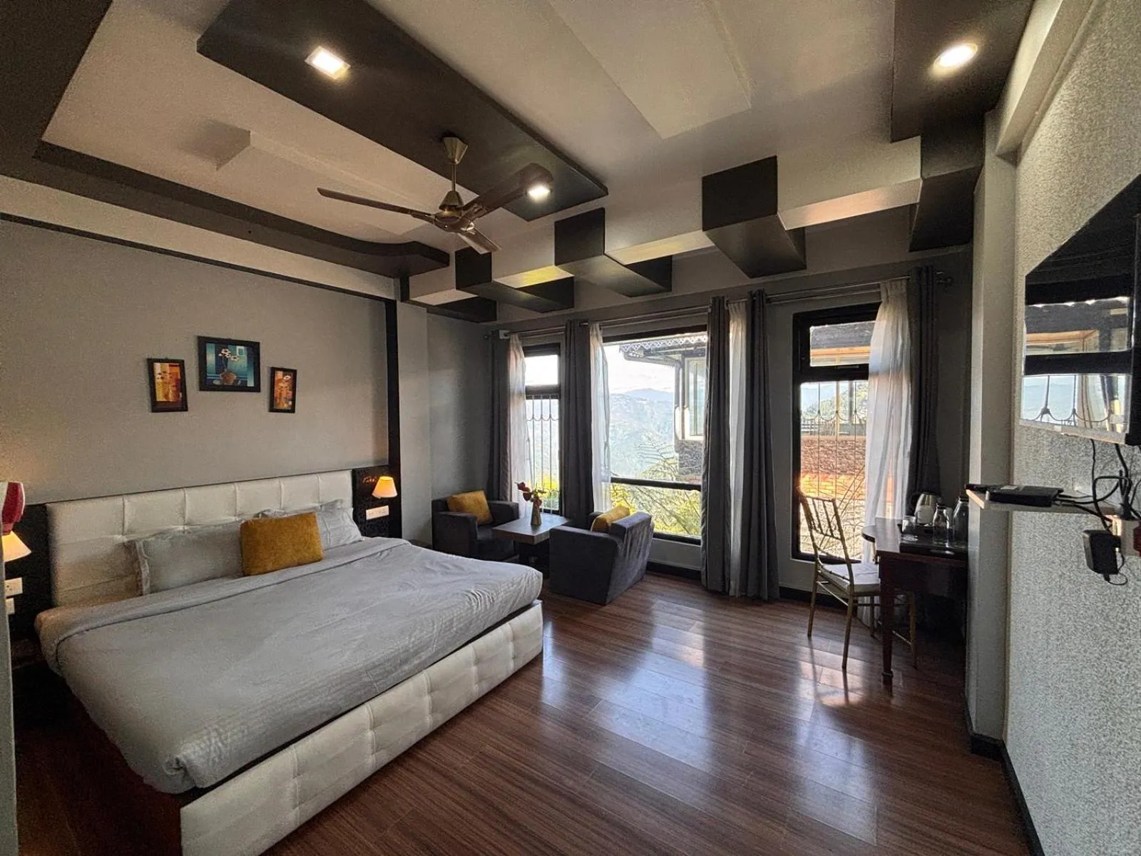 Bed in Sood's Himalayan Vista