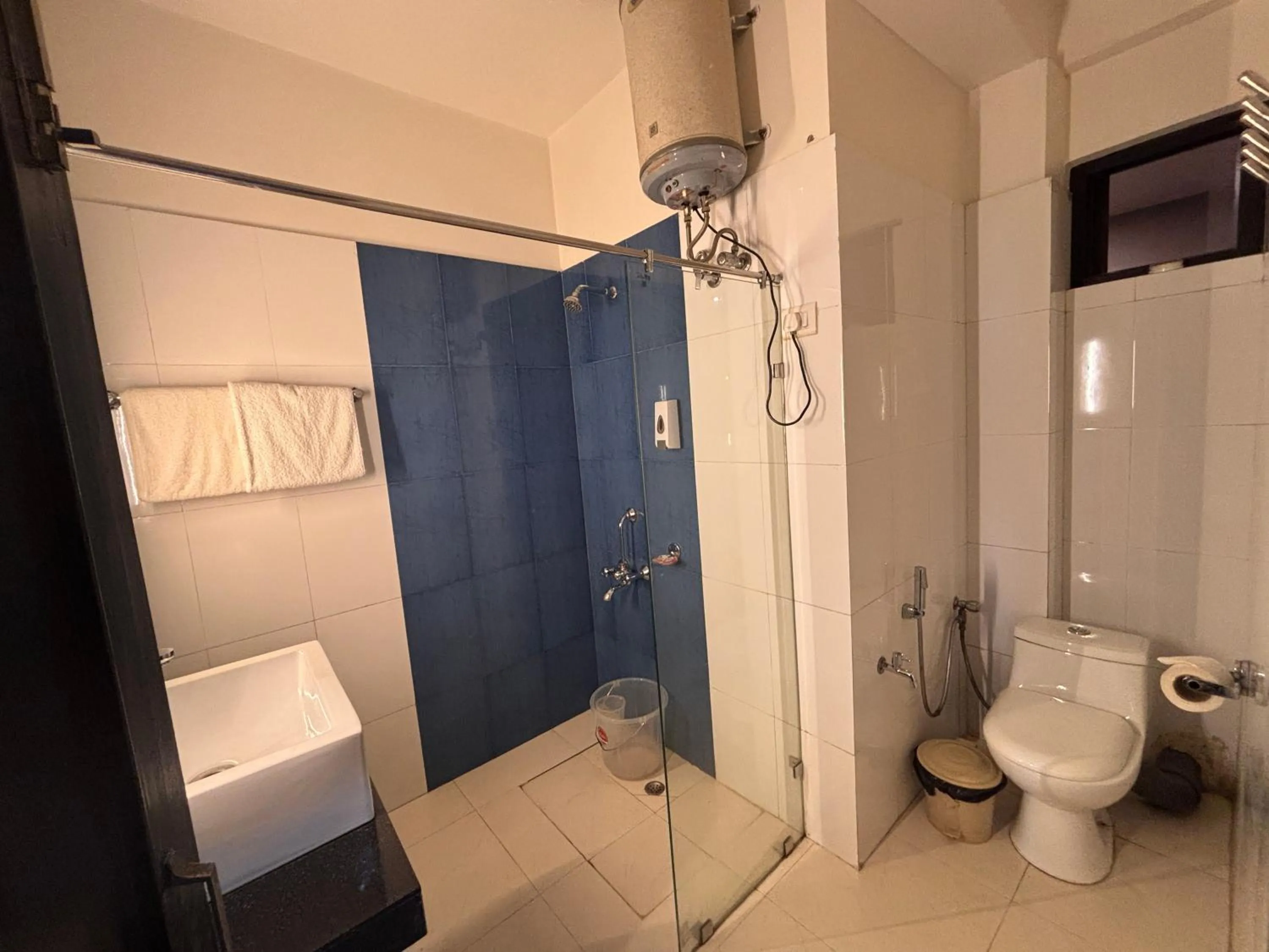 Shower in Sood's Himalayan Vista