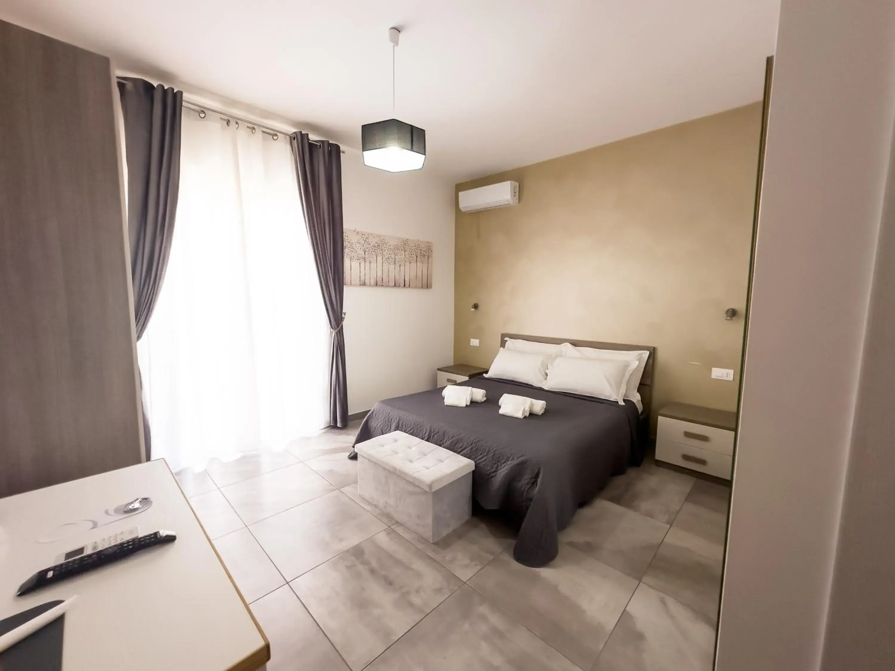 Double Room with Balcony in Four Winds B&B Double Room with Balcony in Four Winds B&B