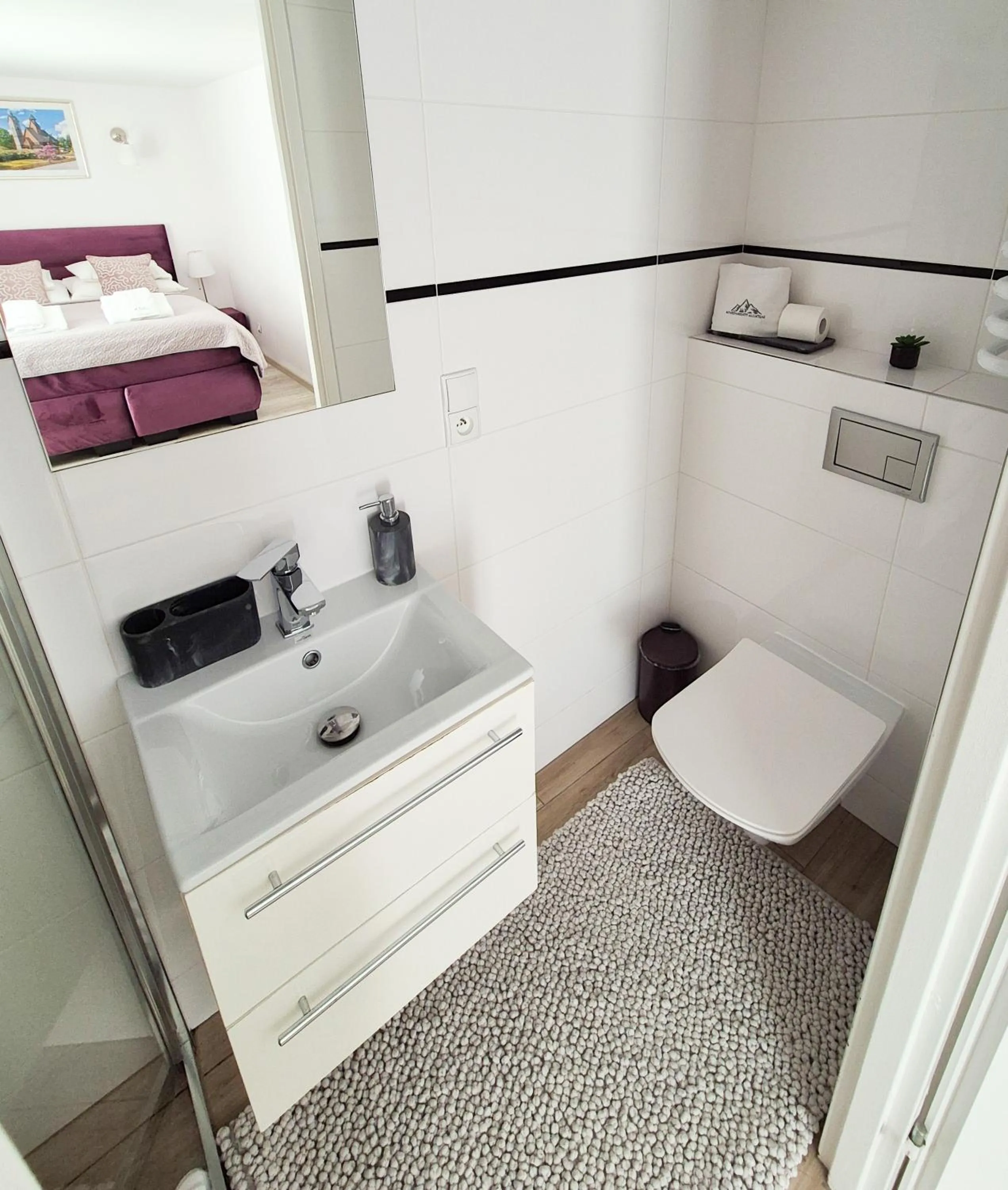Bathroom, Bed in Apartamenty Alcatraz z jacuzzi
