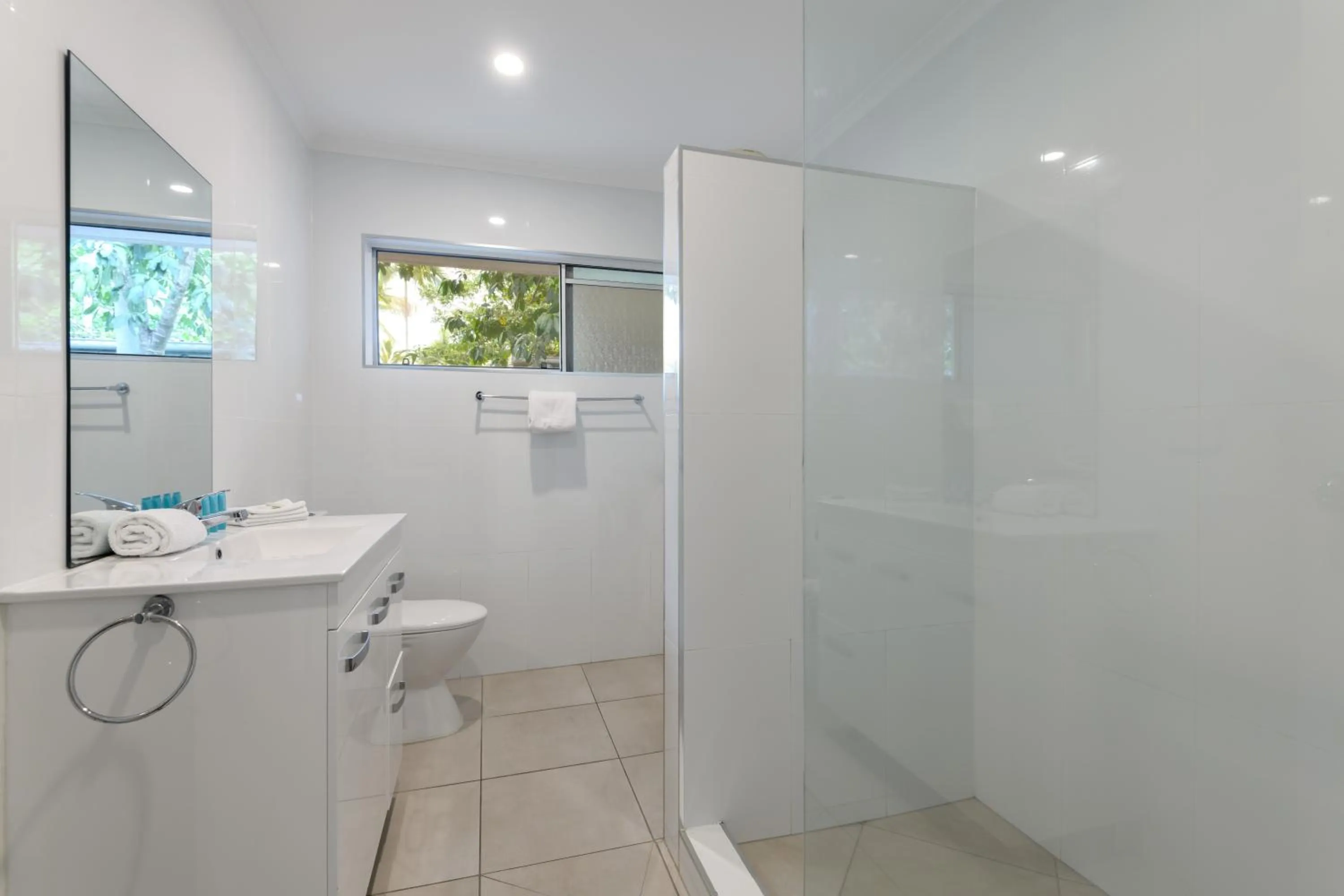 Bathroom in Lychee Tree Holiday Apartments