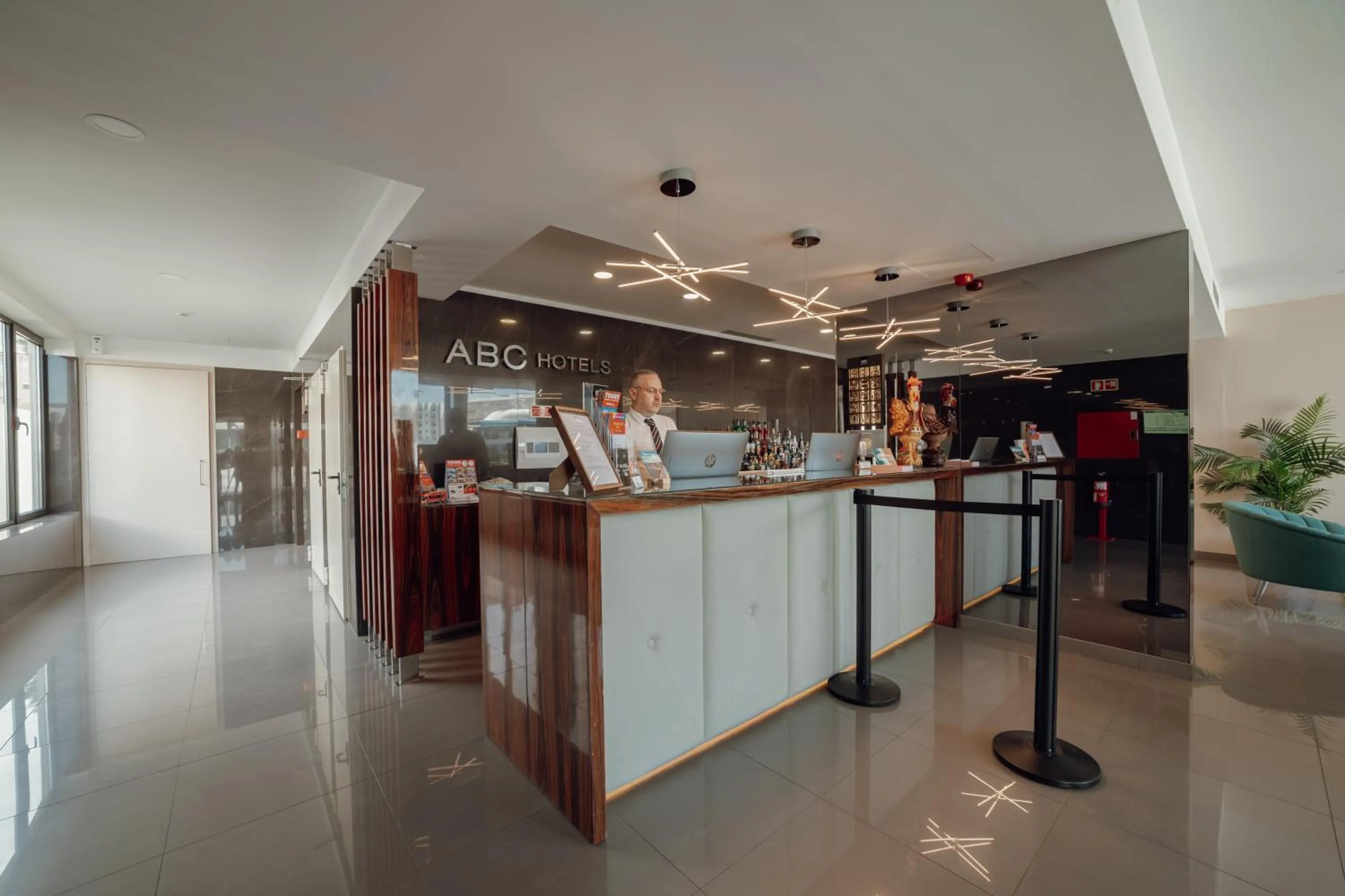 Staff in ABC Hotel Porto - Boavista