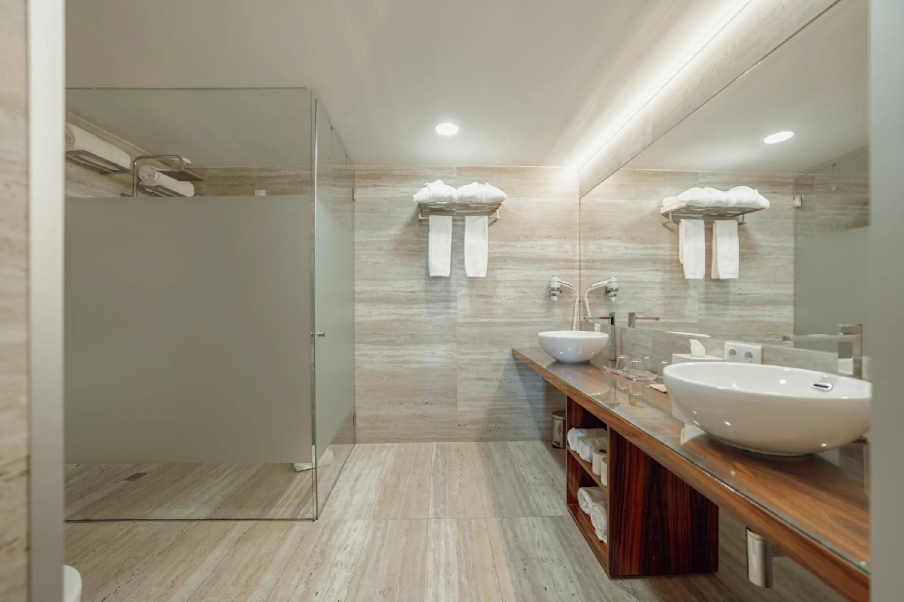 Shower in ABC Hotel Porto - Boavista