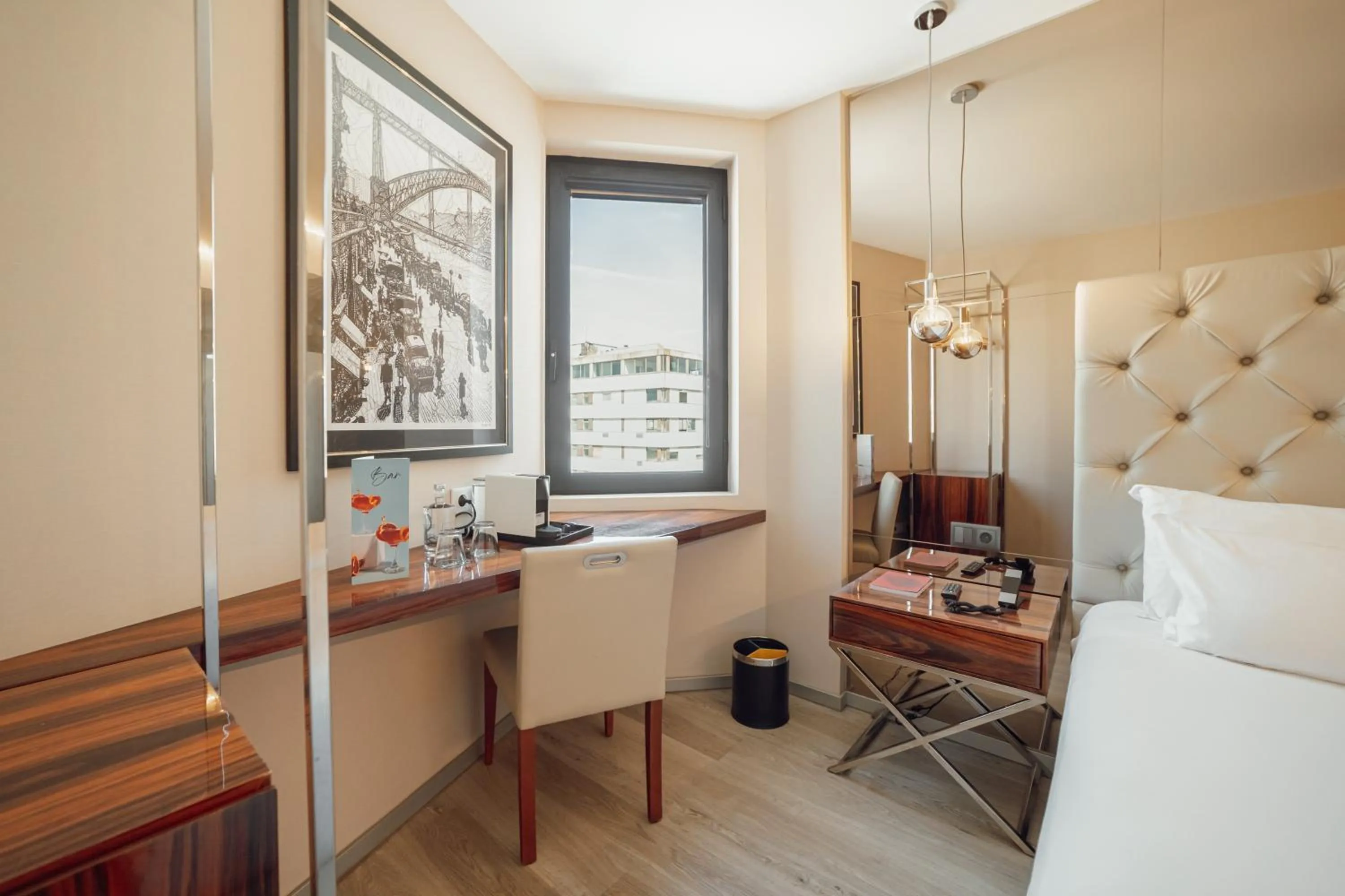 Photo of the whole room, Bed in ABC Hotel Porto - Boavista