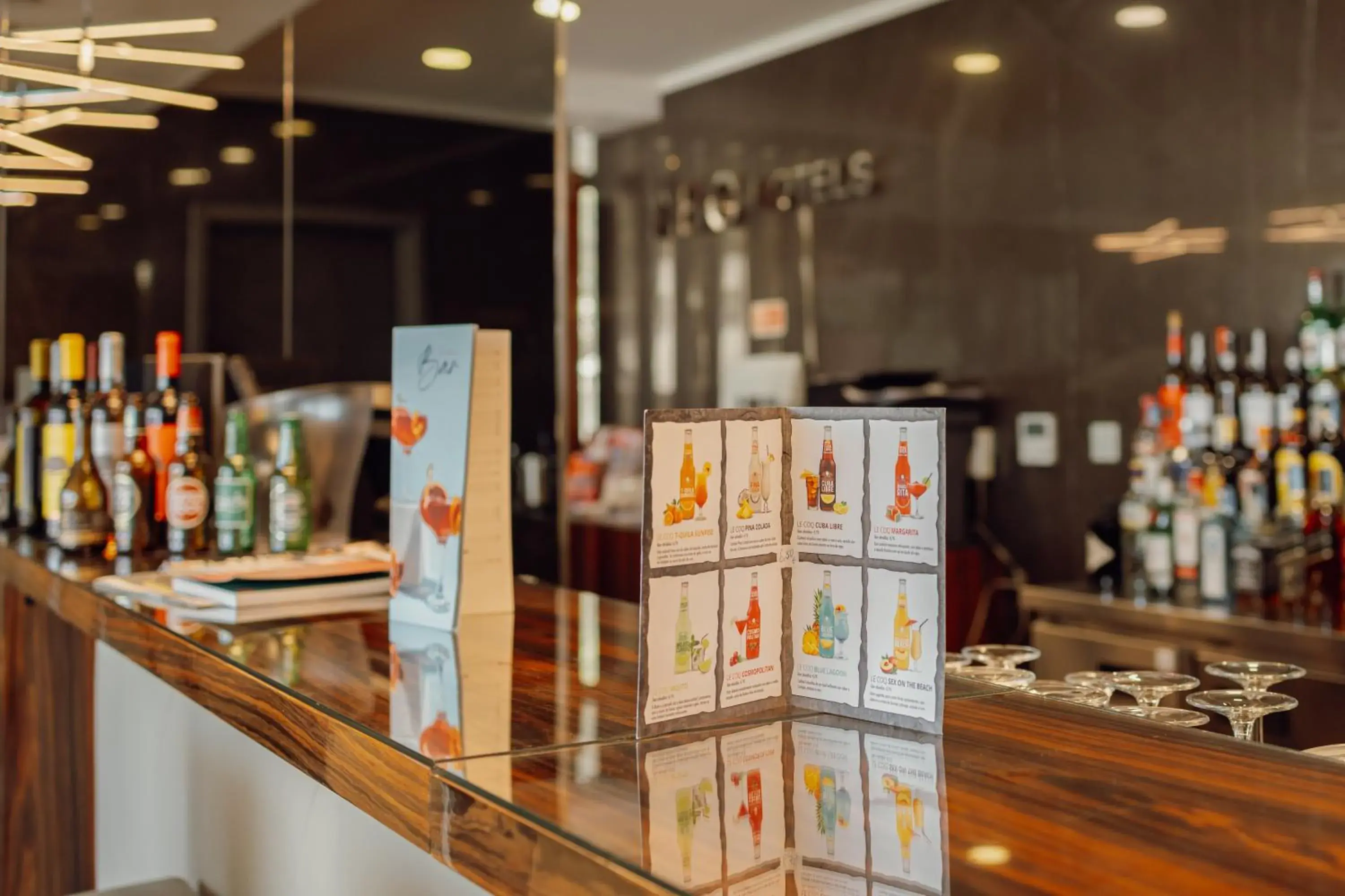 Lounge or bar in ABC Hotel Porto - Boavista Lounge or bar in ABC Hotel Porto - Boavista