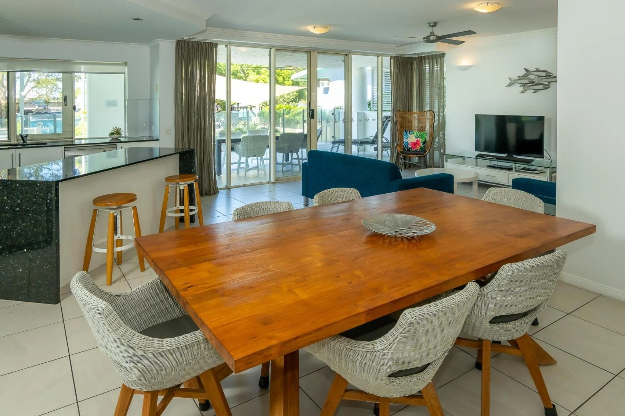 Dining area in Waters Edge Apartment Cairns