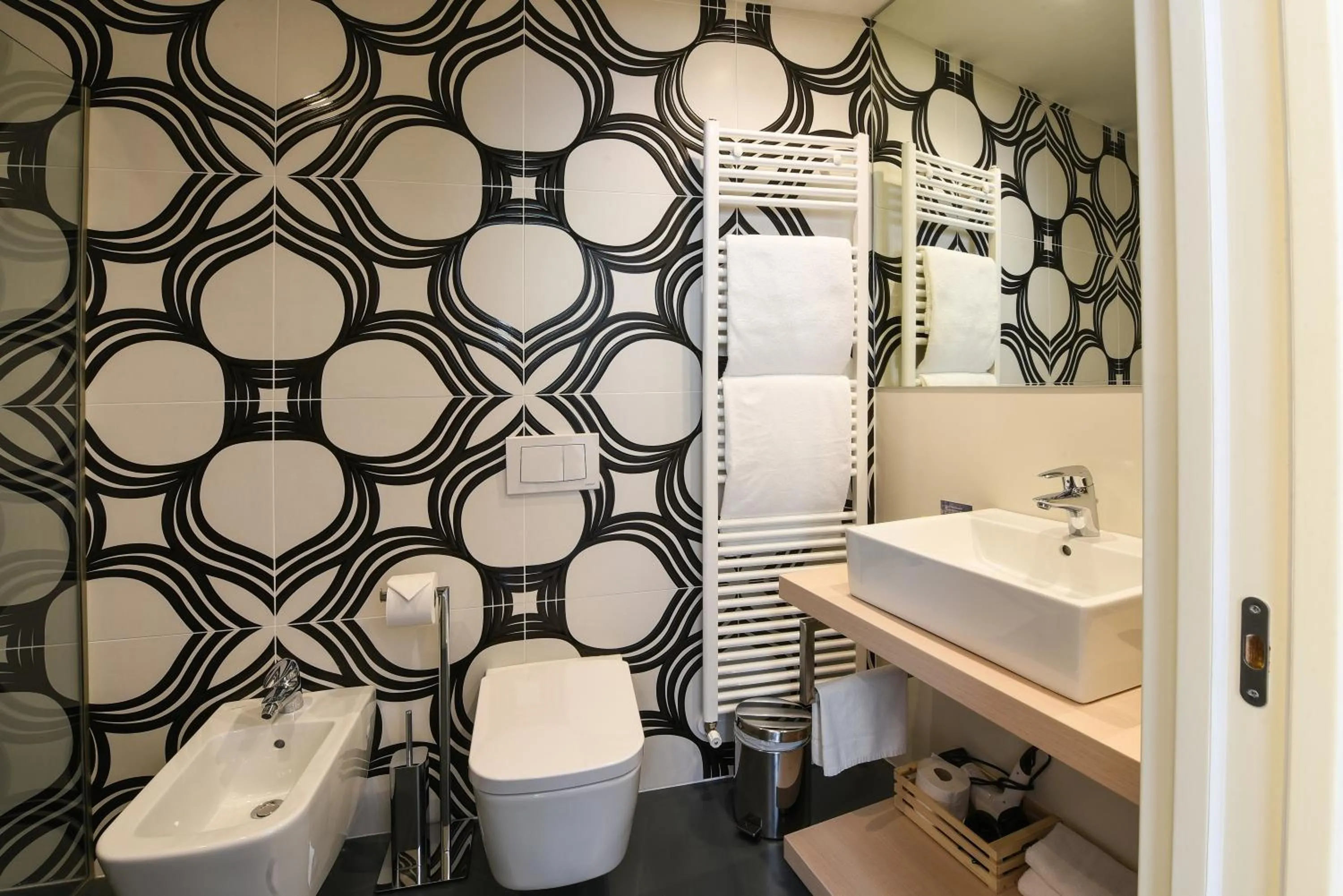 Toilet in On The Rock